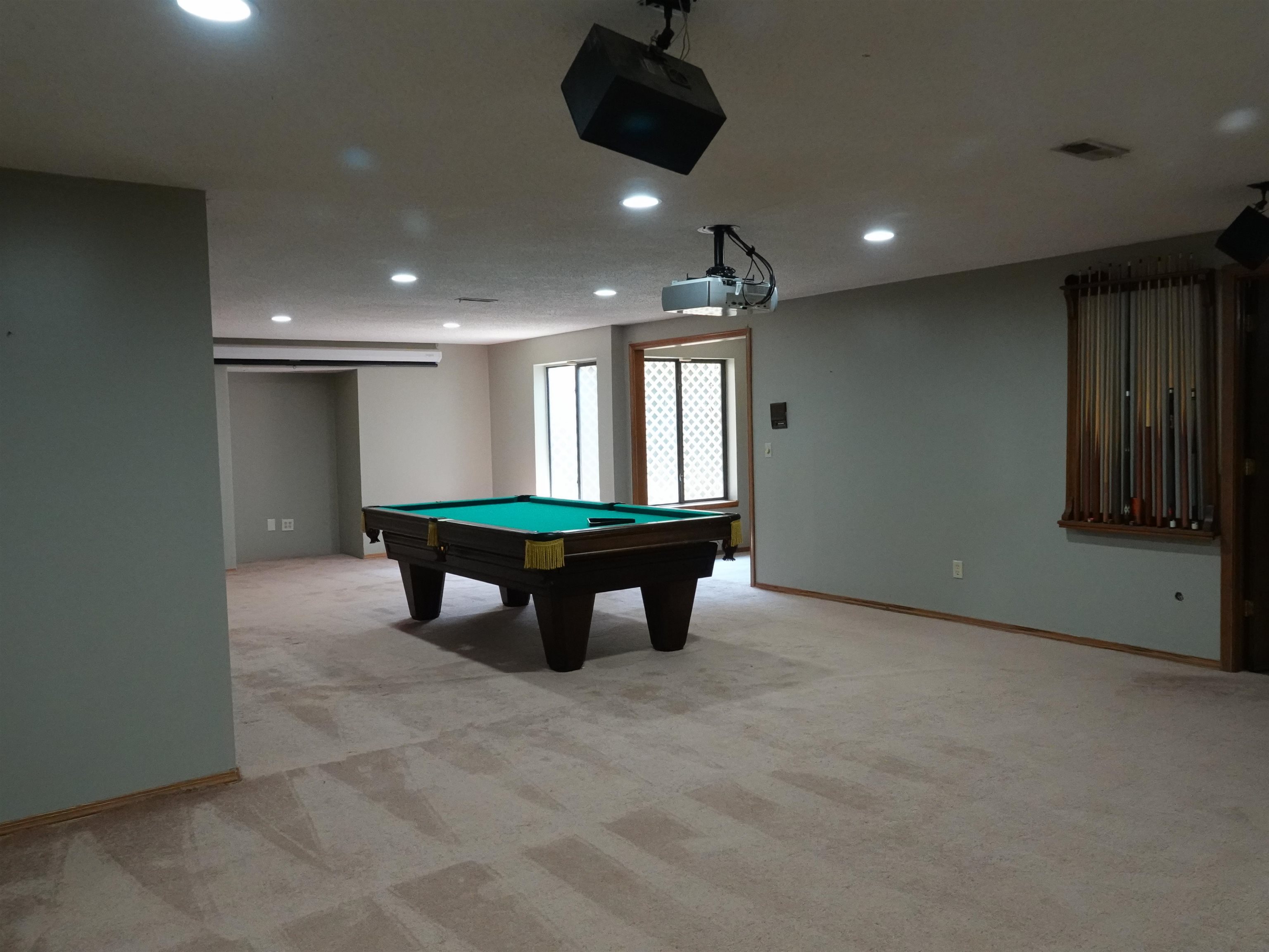 1326 N Shefford Property Photo 24