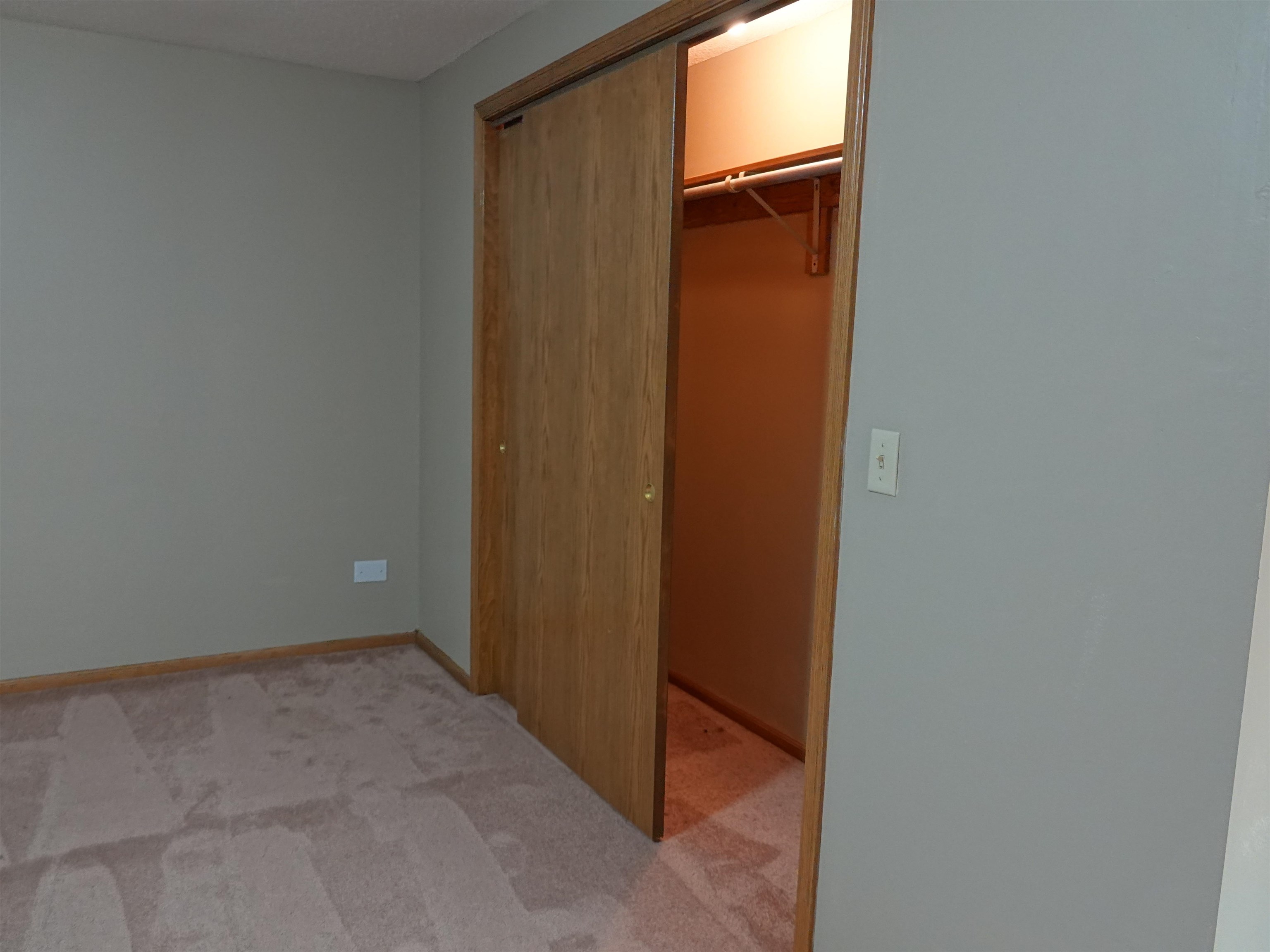 1326 N Shefford Property Photo 27