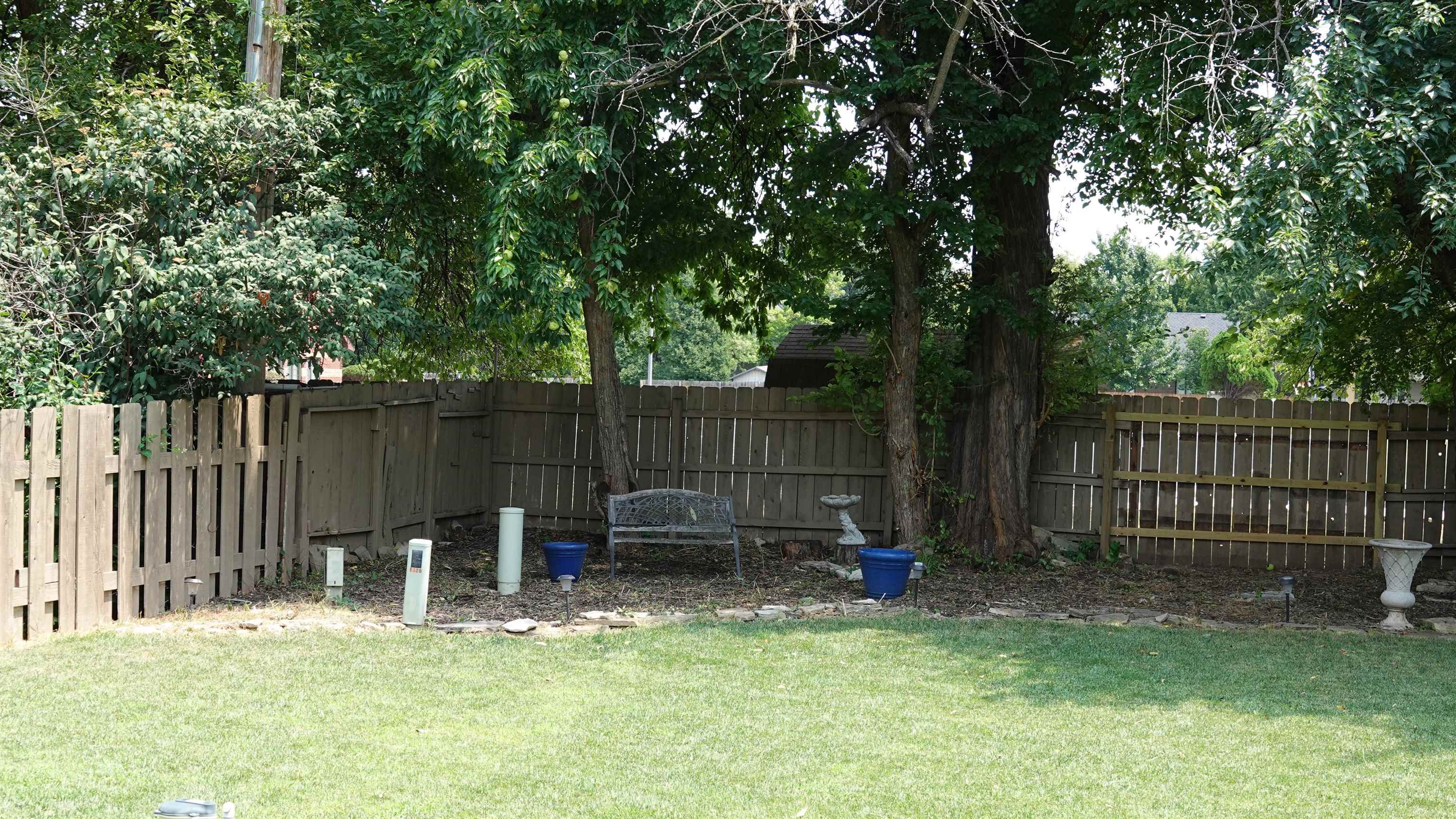 1326 N Shefford Property Photo 29