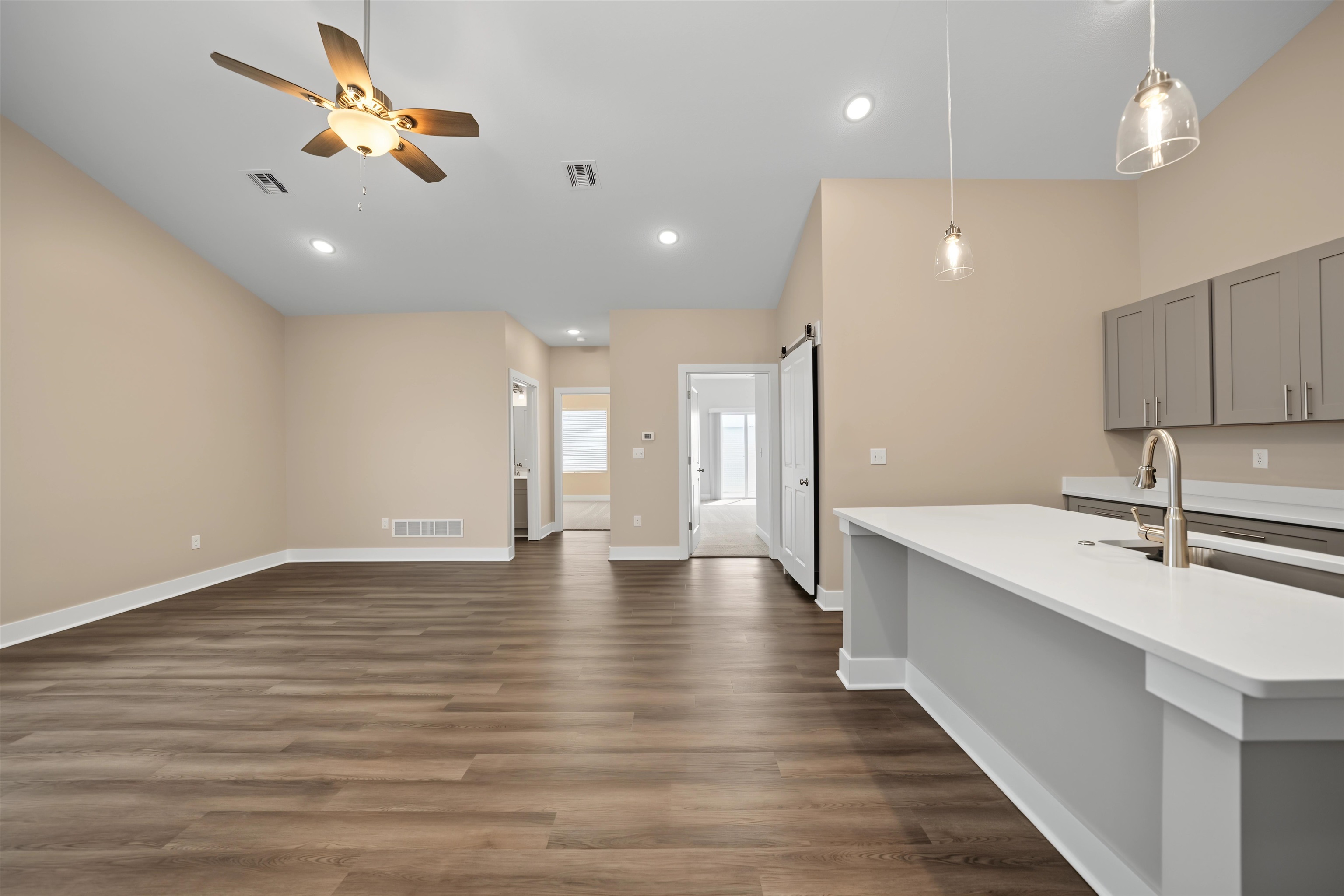 2711 Amelia Lane Property Photo 10