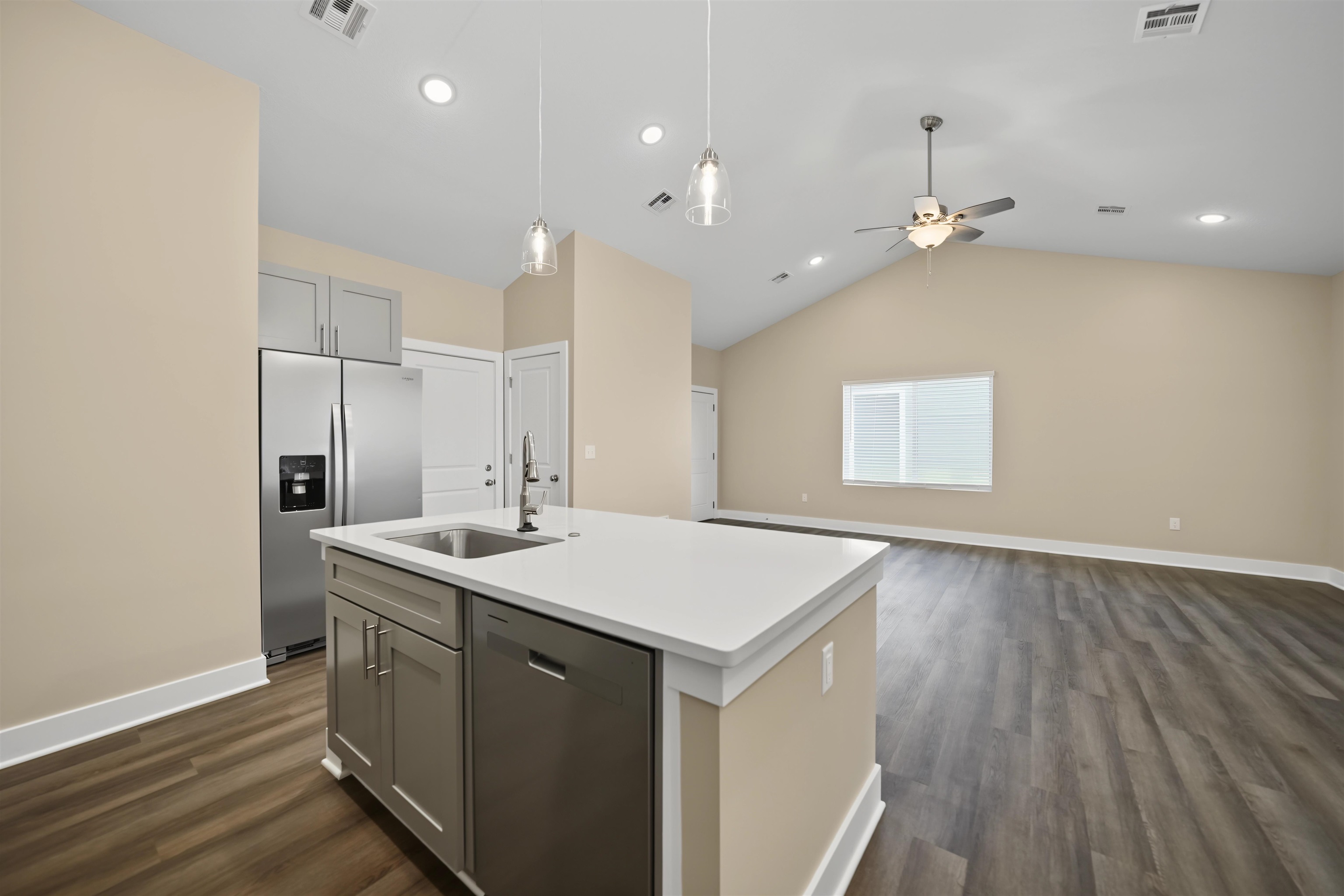 2711 Amelia Lane Property Photo 16