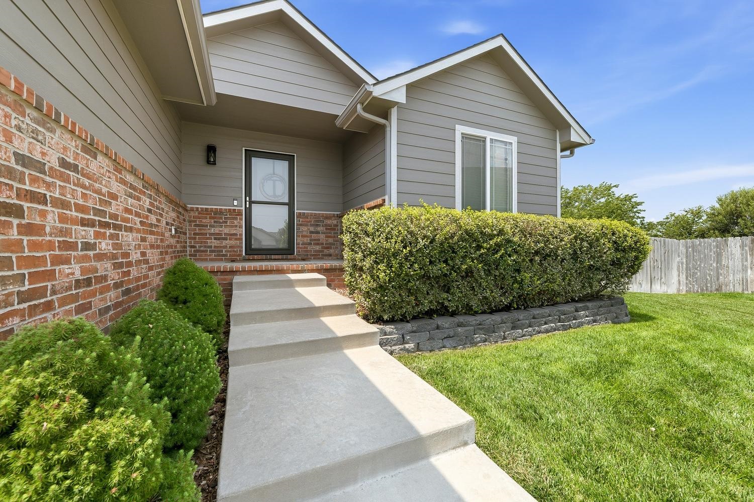 11326 W Wilkinson Ct. Property Photo 2