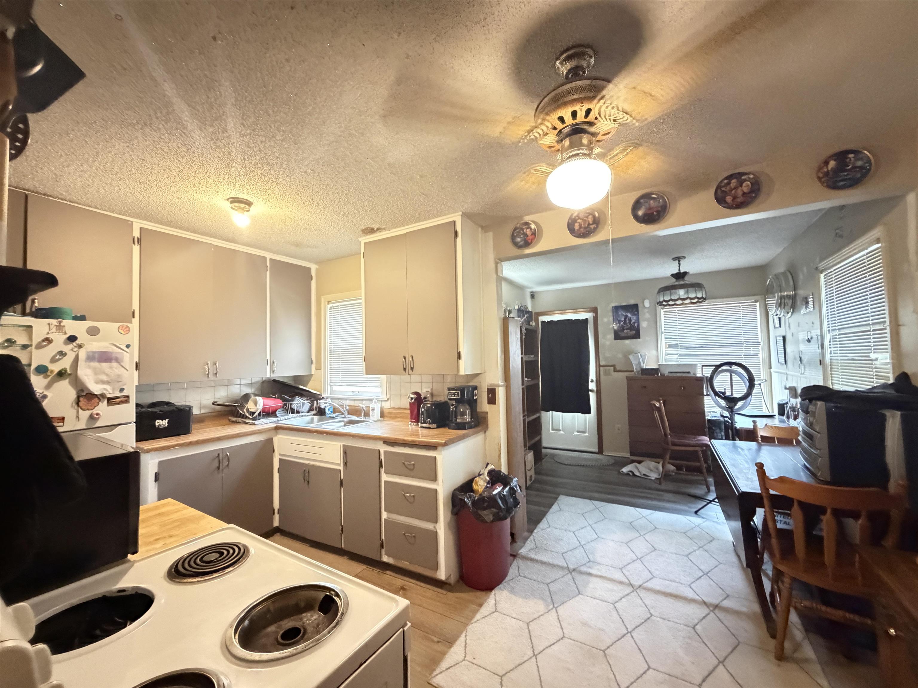 2228 W Caroline Ave Property Photo 11