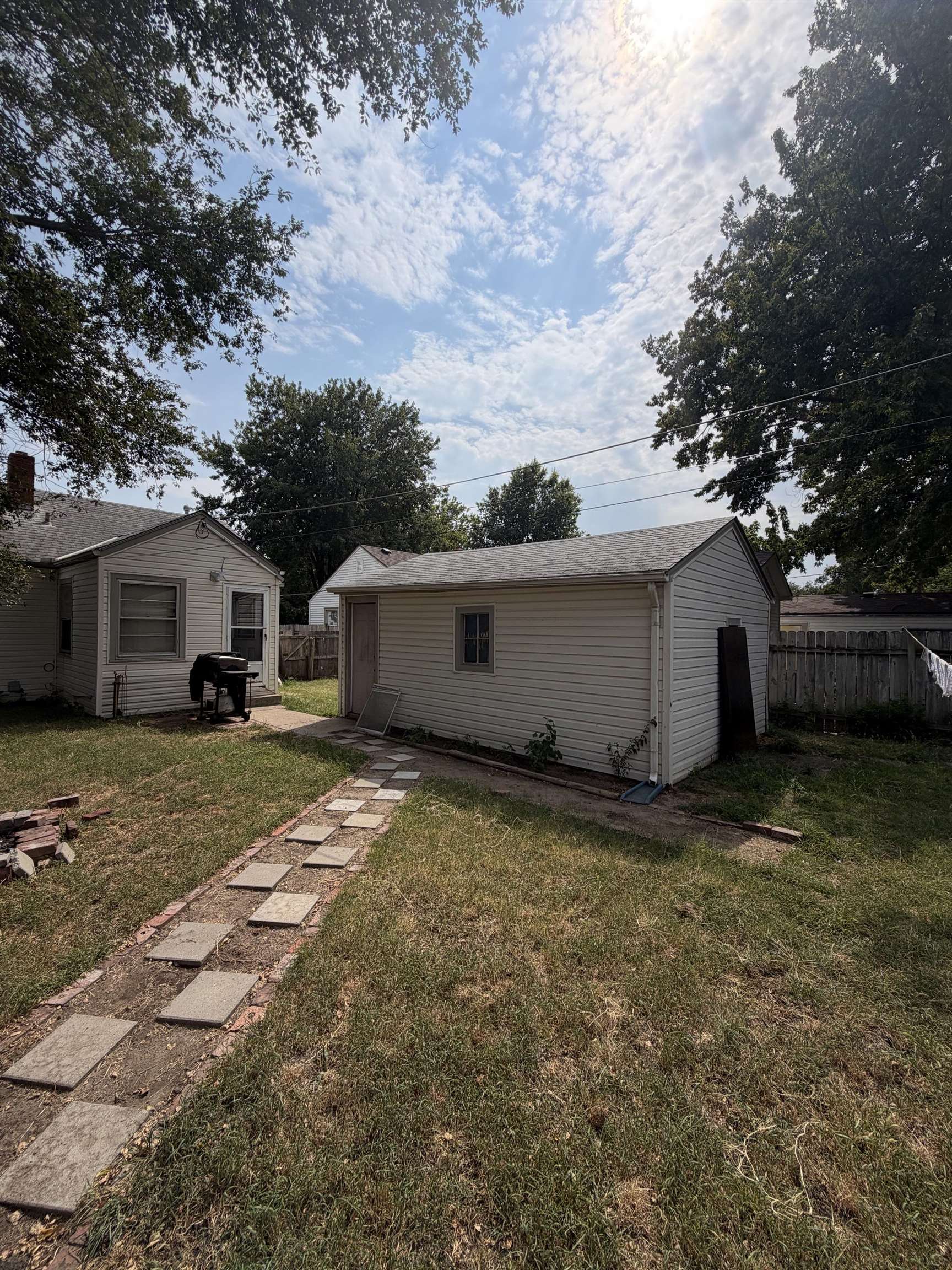 2228 W Caroline Ave Property Photo 32