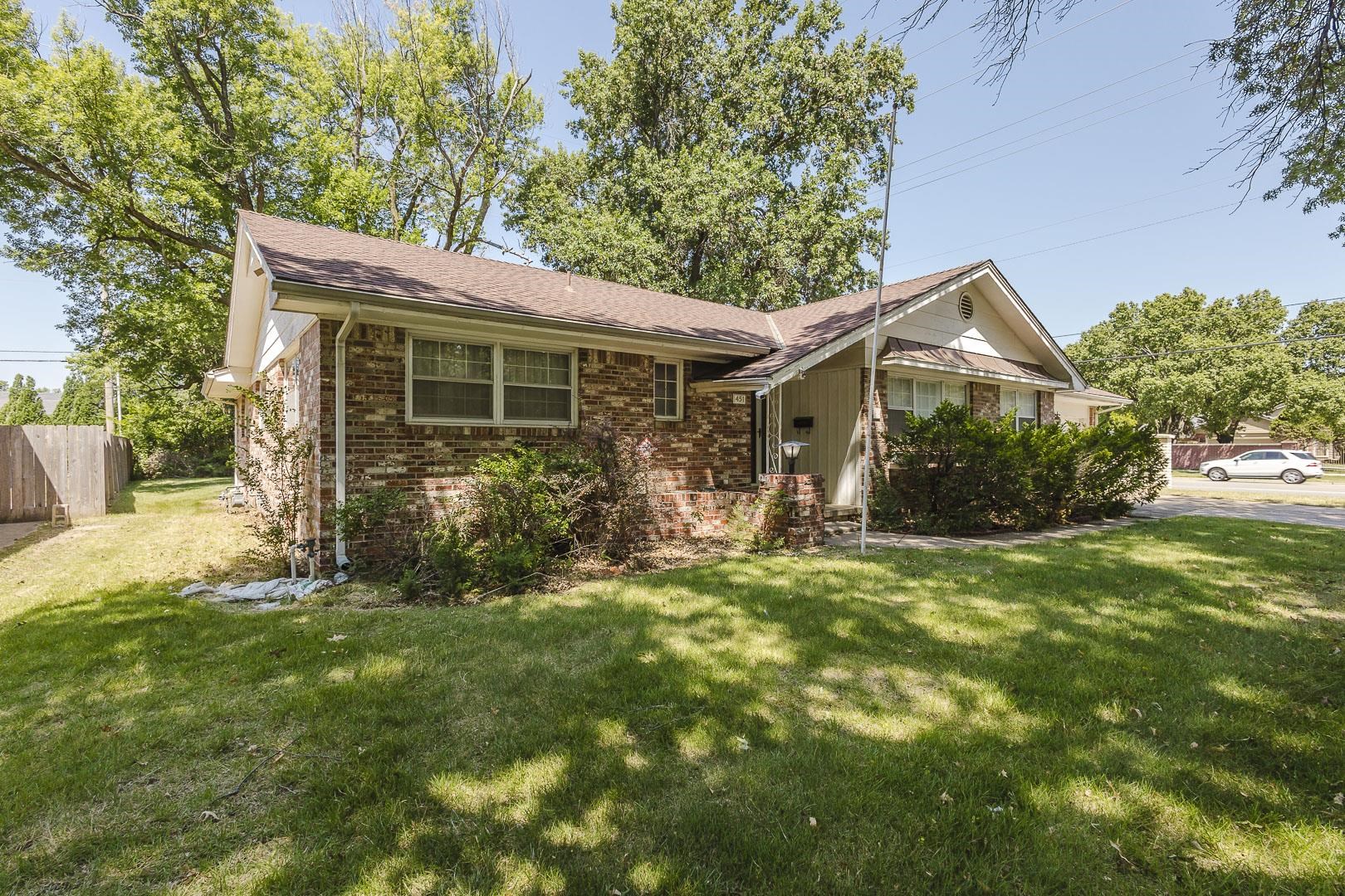 451 N Armour Property Photo 2