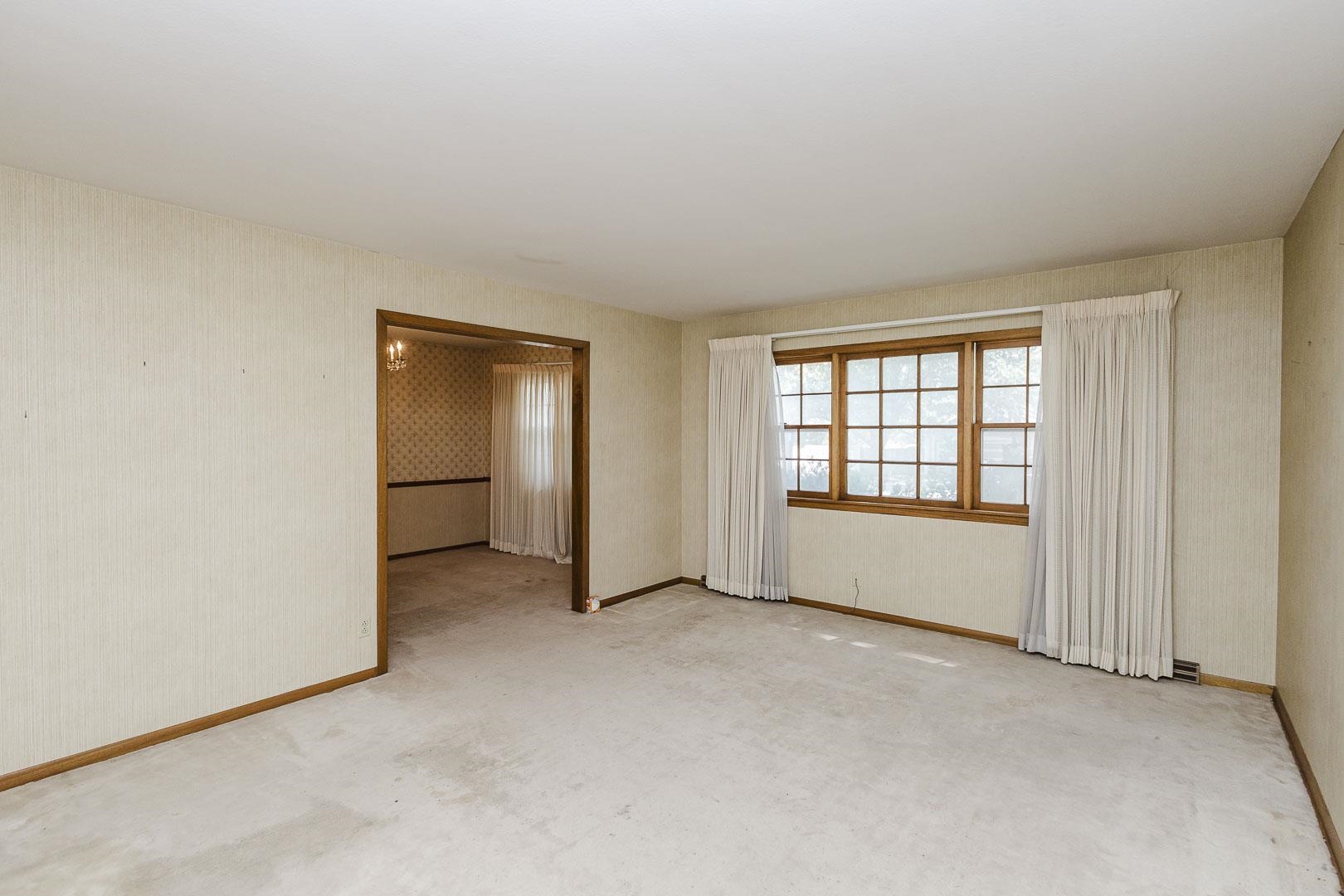 451 N Armour Property Photo 5