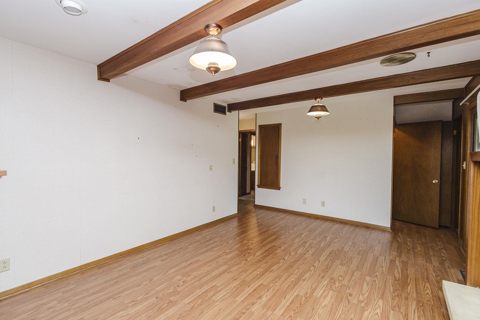 451 N Armour Property Photo 10