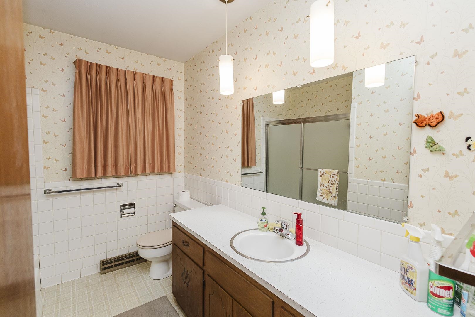 451 N Armour Property Photo 24