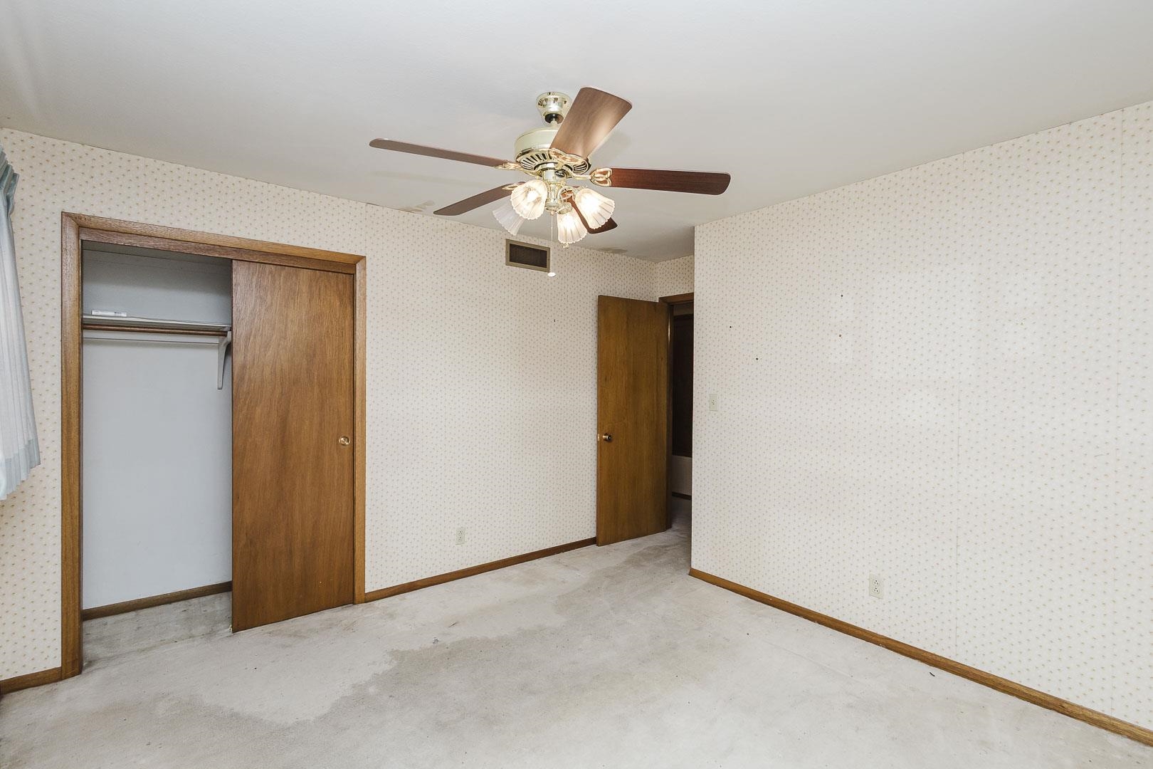 451 N Armour Property Photo 26
