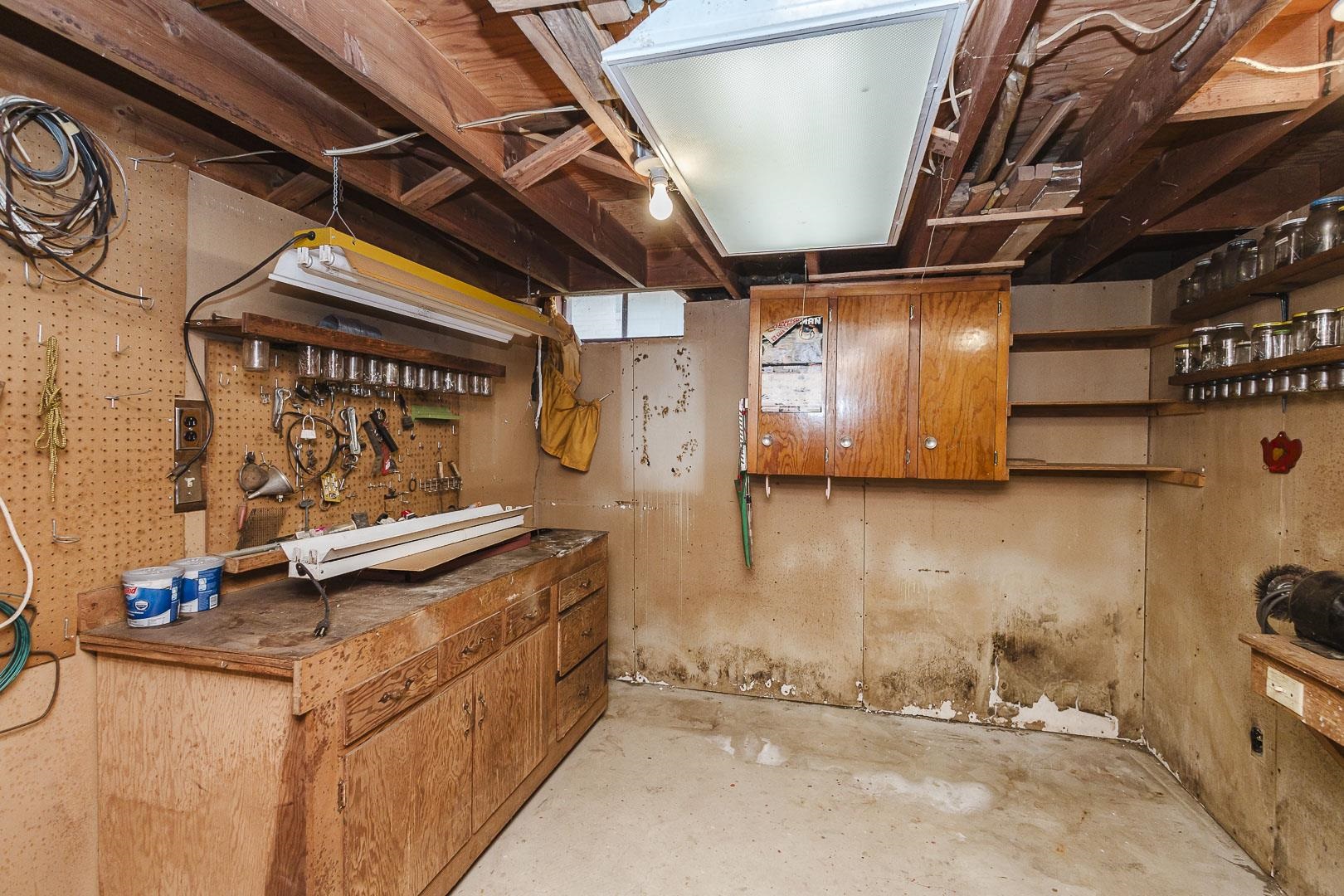451 N Armour Property Photo 29