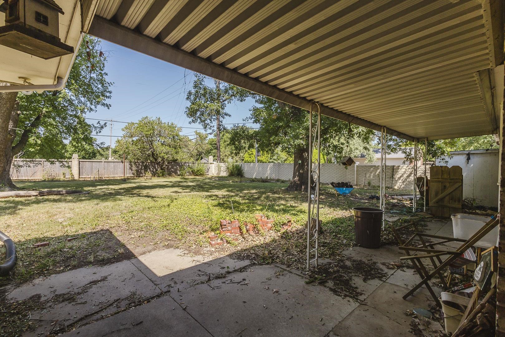 451 N Armour Property Photo 32