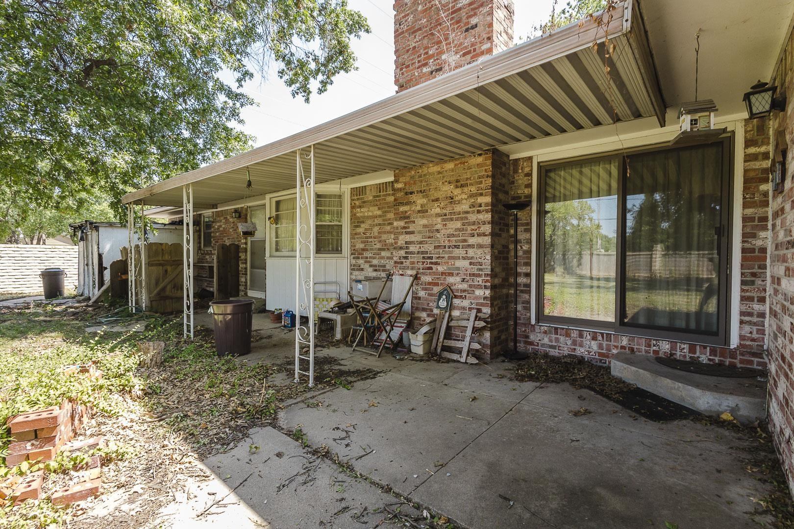 451 N Armour Property Photo 33