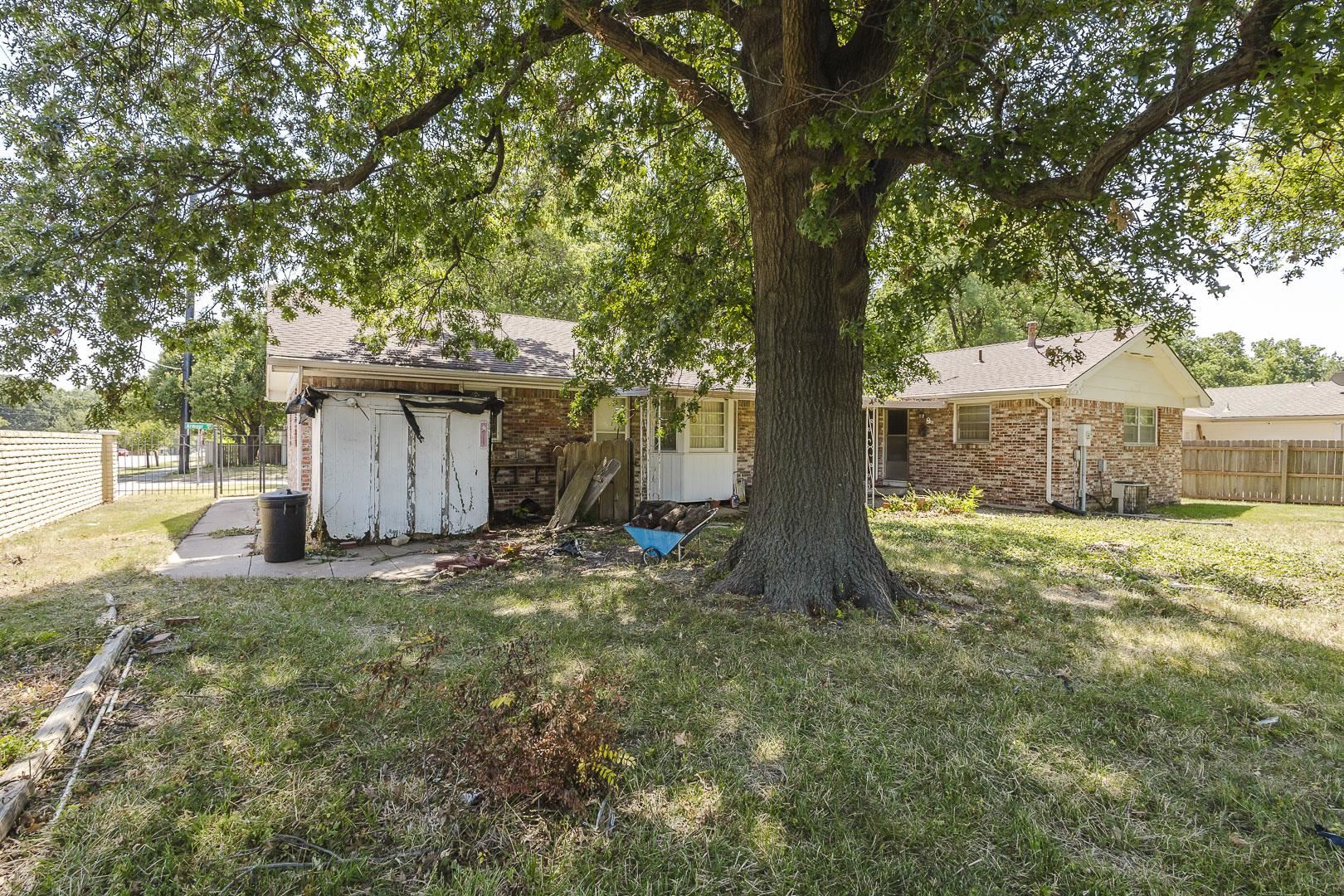 451 N Armour Property Photo 35