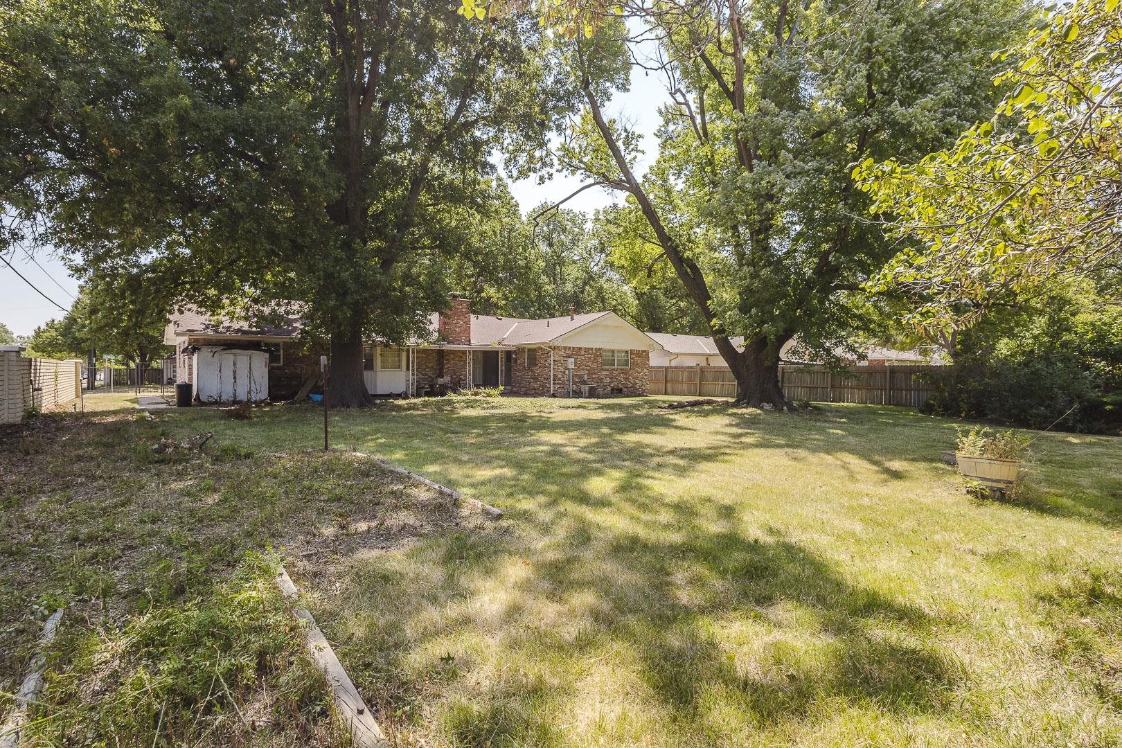 451 N Armour Property Photo 36