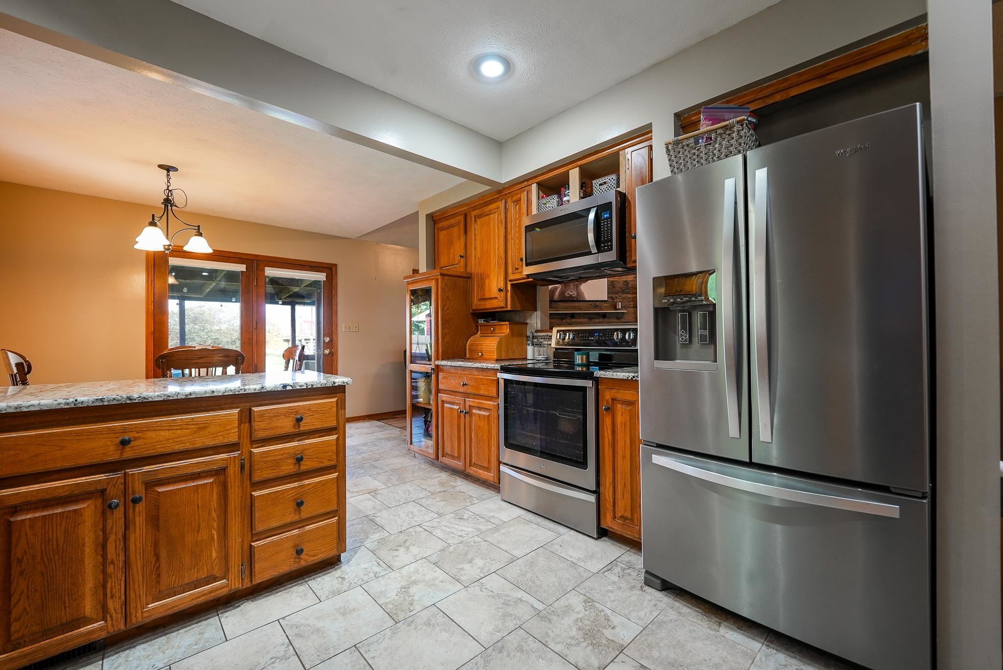 2325 N Gentry Lane Property Photo 6