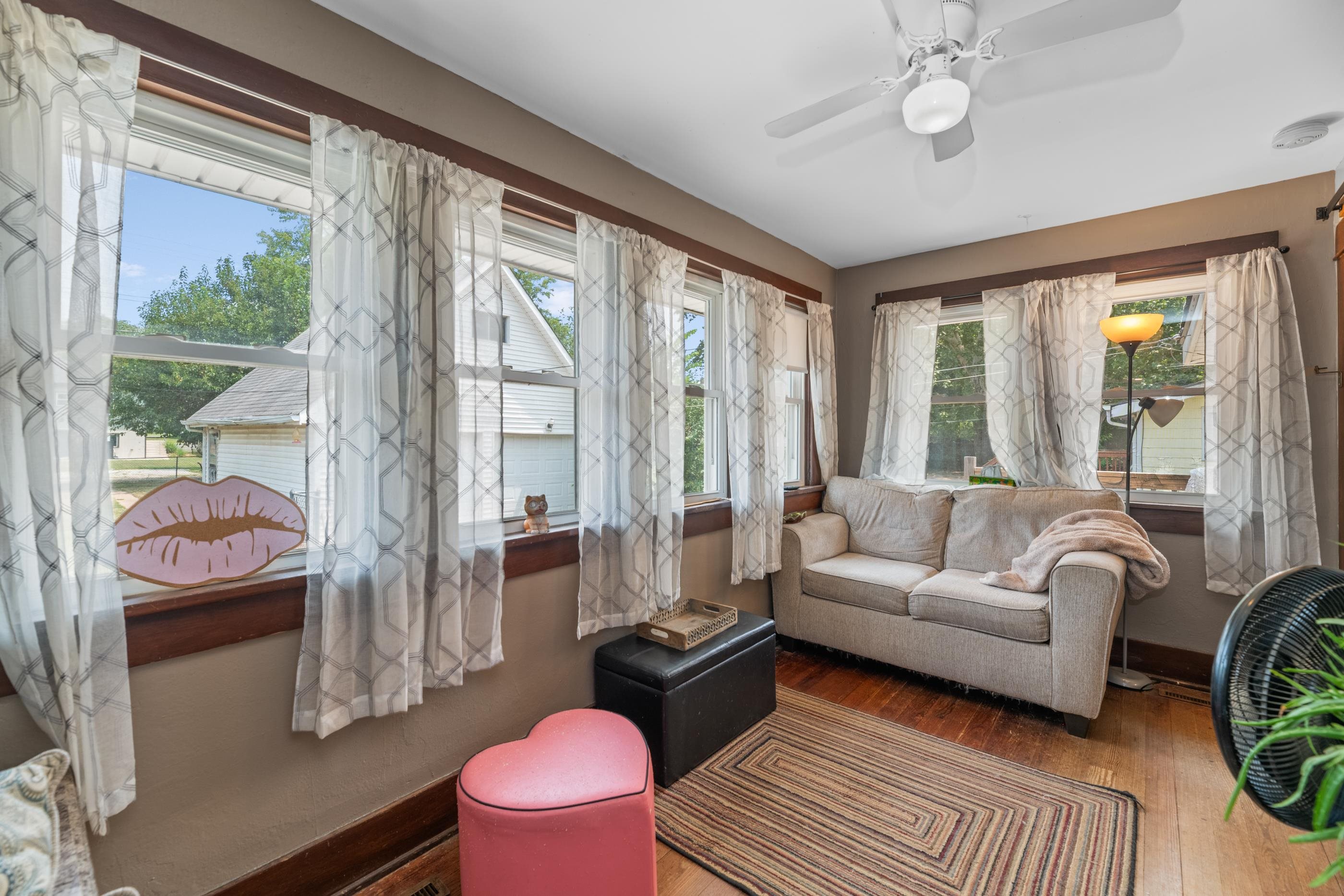 903 N Jefferson Property Photo 17