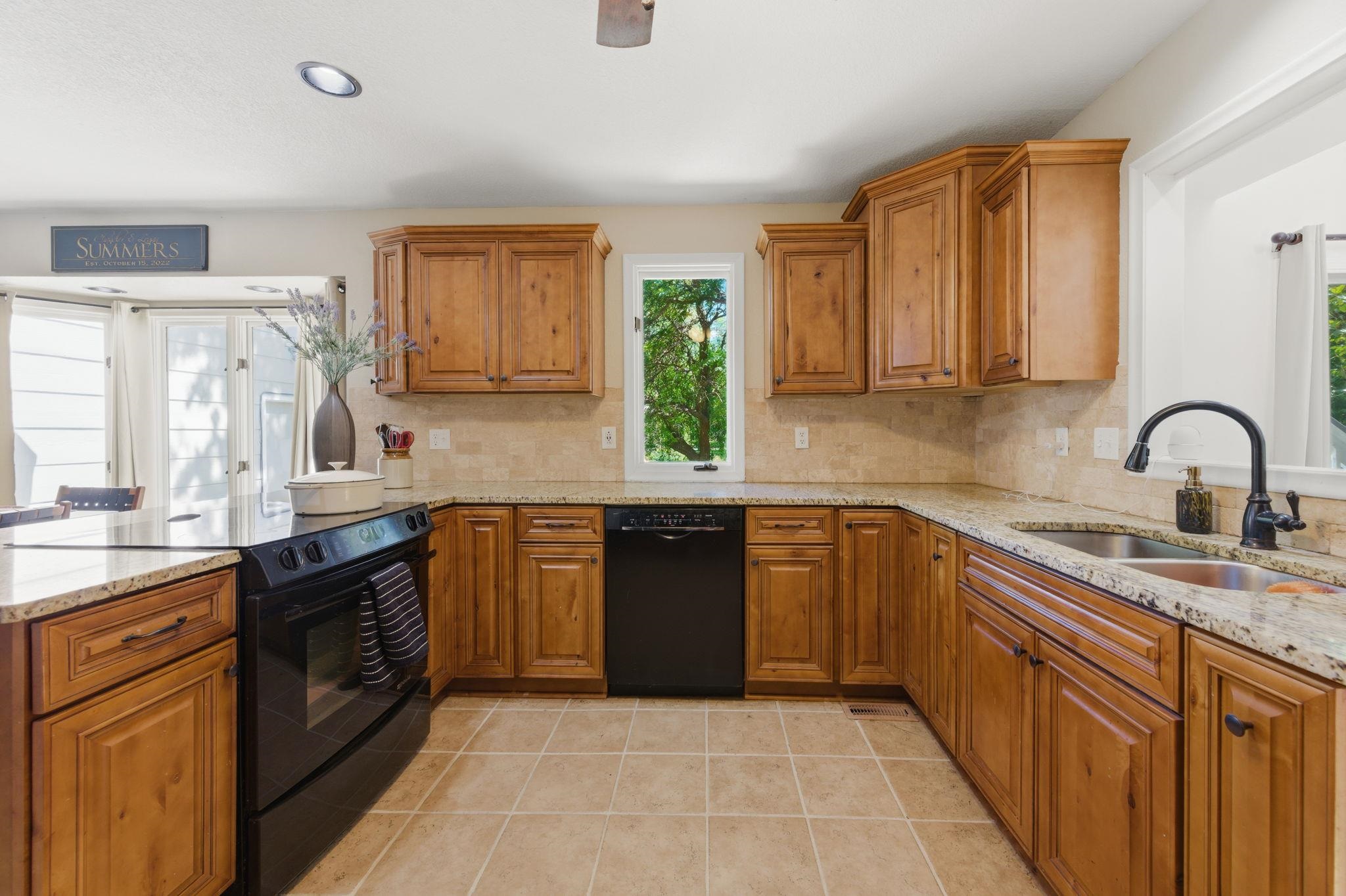 500 Sharon Court Property Photo 13