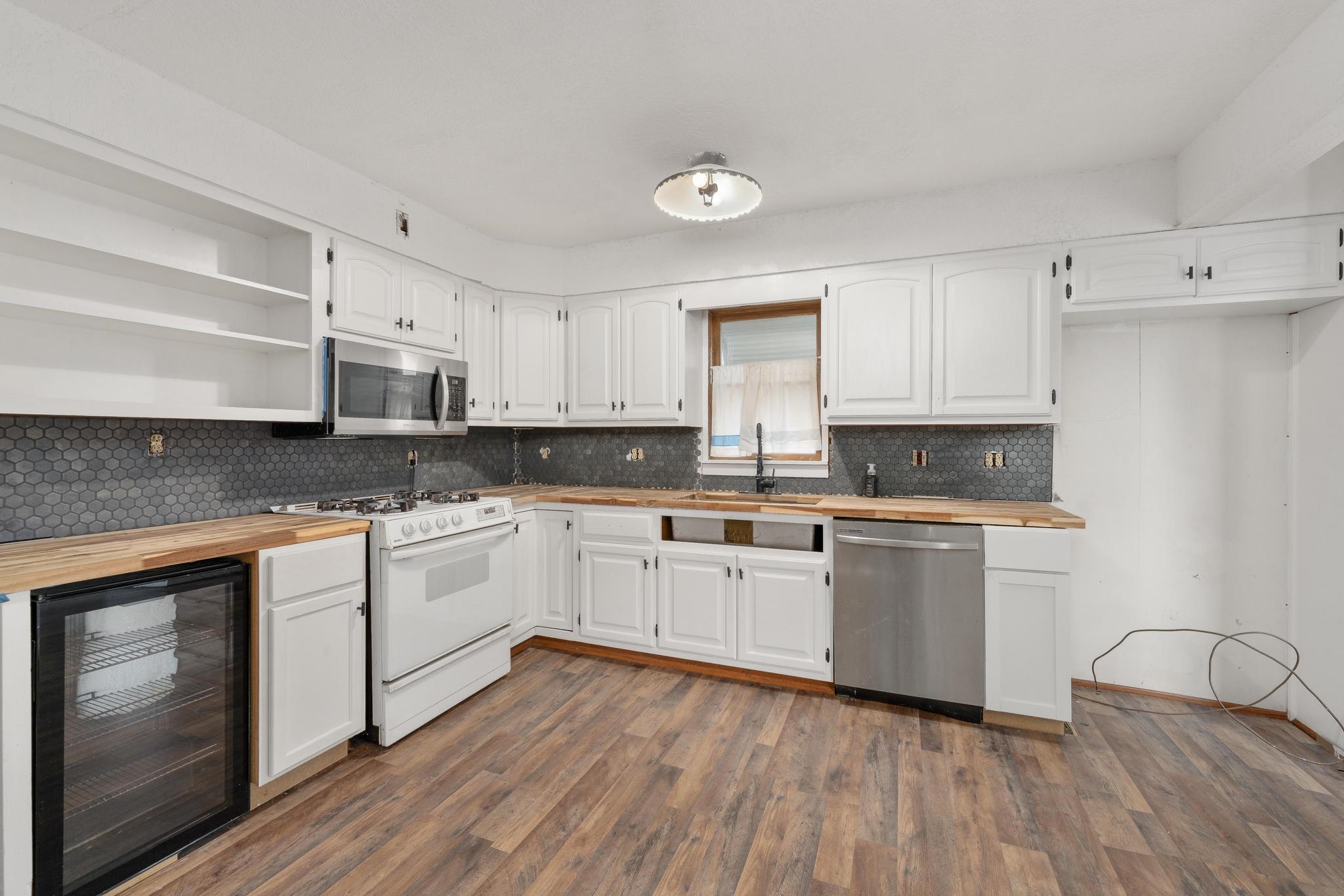 1501 N C St Property Photo 12