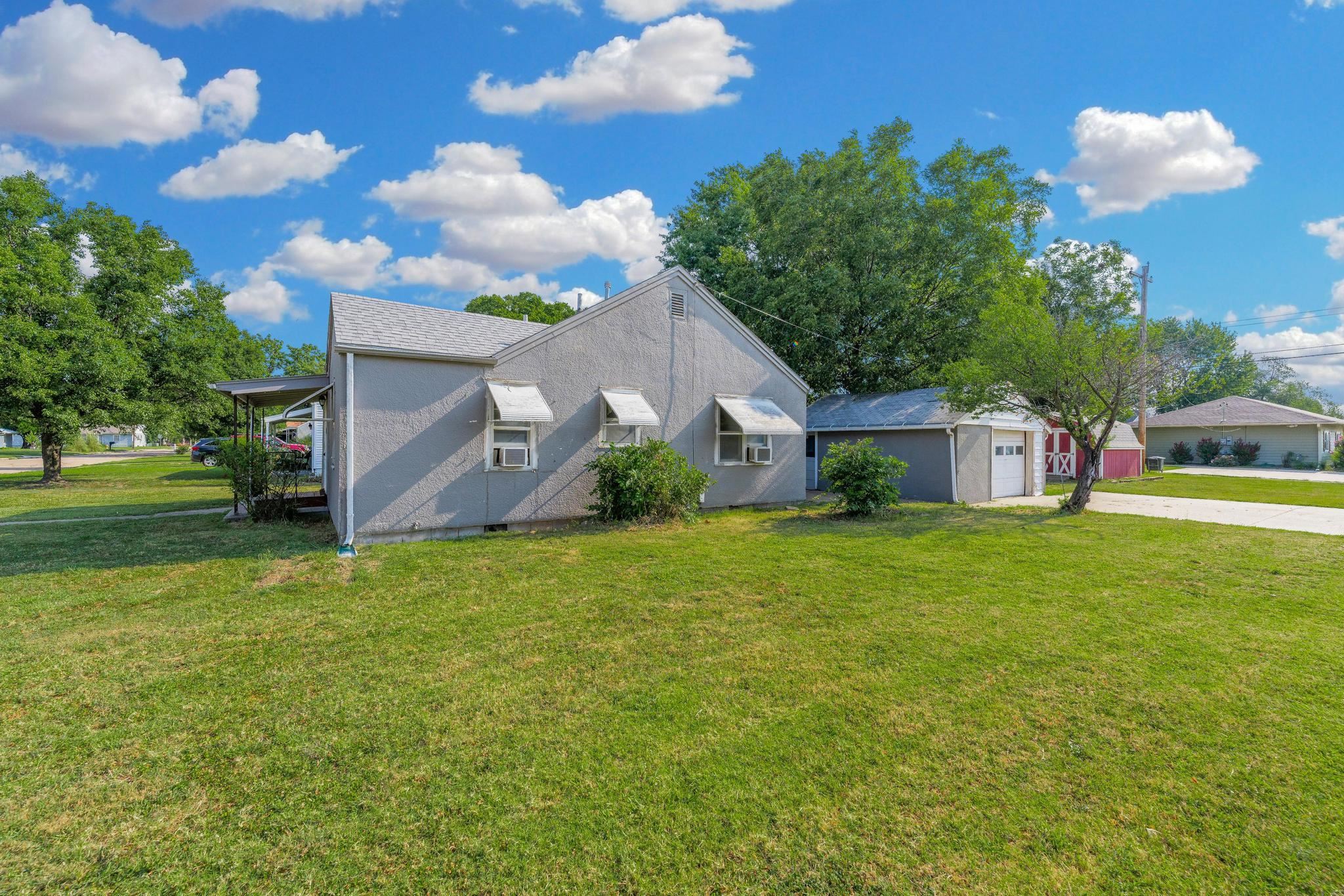 1501 N C St Property Photo 25