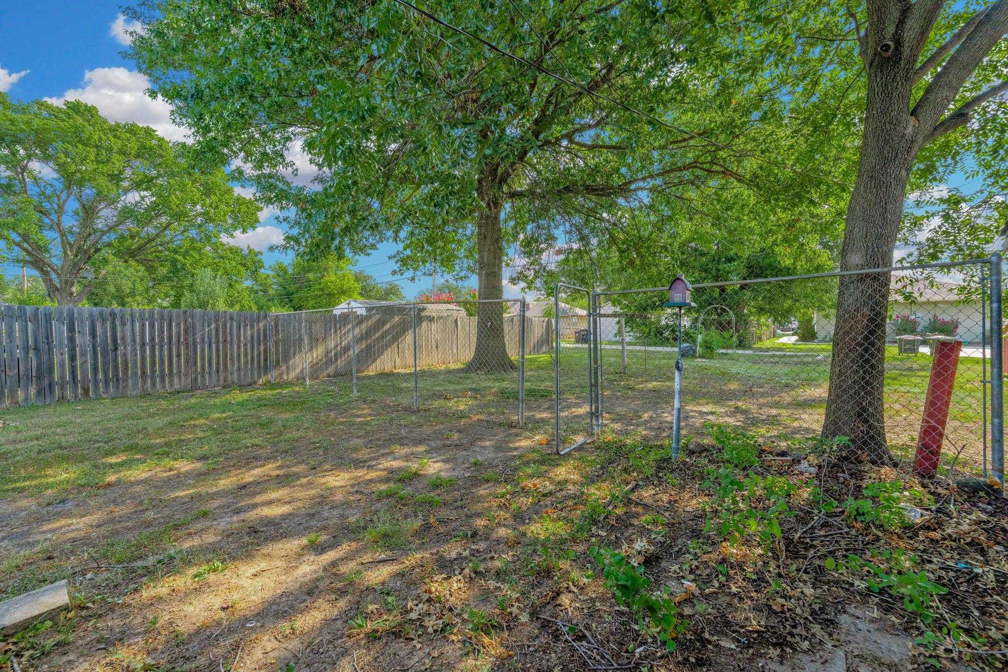 1501 N C St Property Photo 29