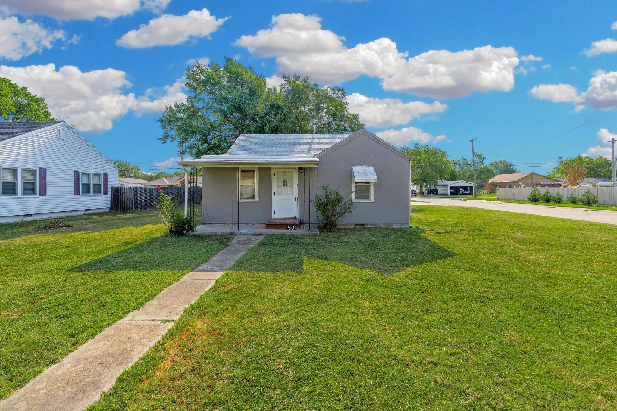 1501 N C St Property Photo 34