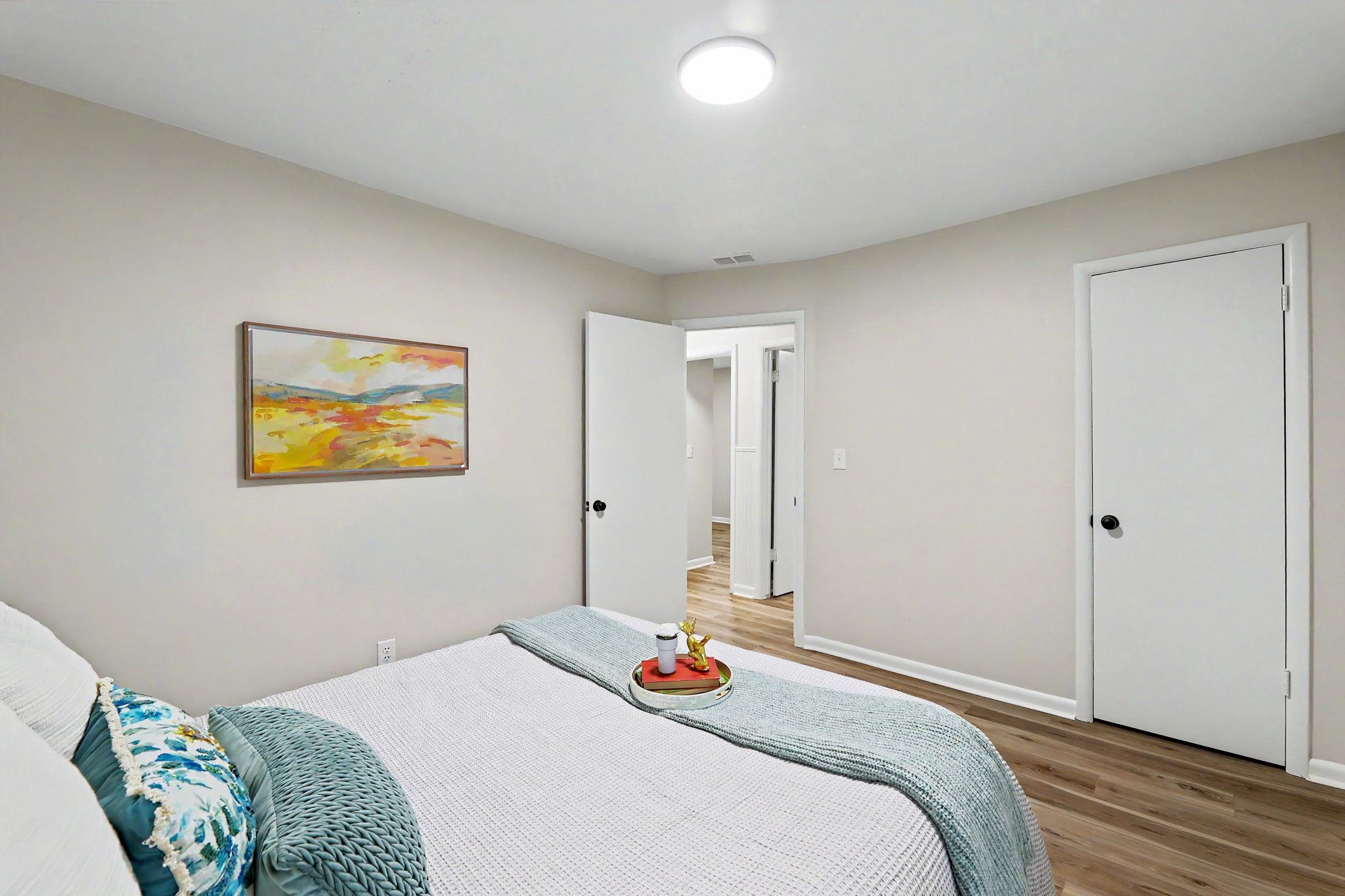 545 S Queen Property Photo 19
