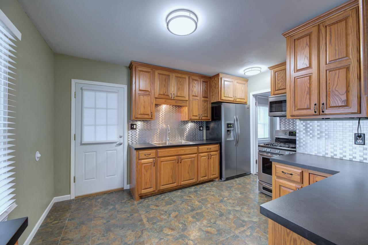 411 W Chestnut Ave. Property Photo 9