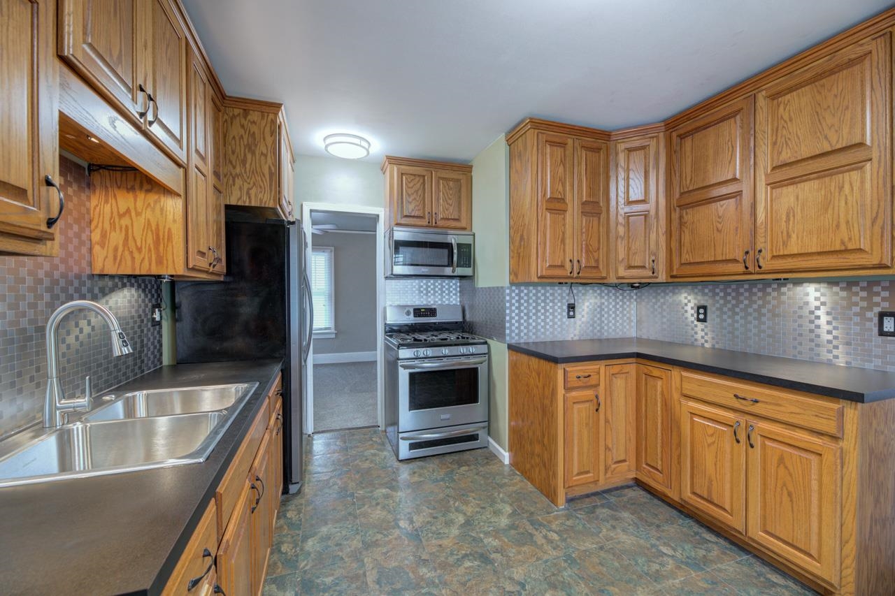 411 W Chestnut Ave. Property Photo 10