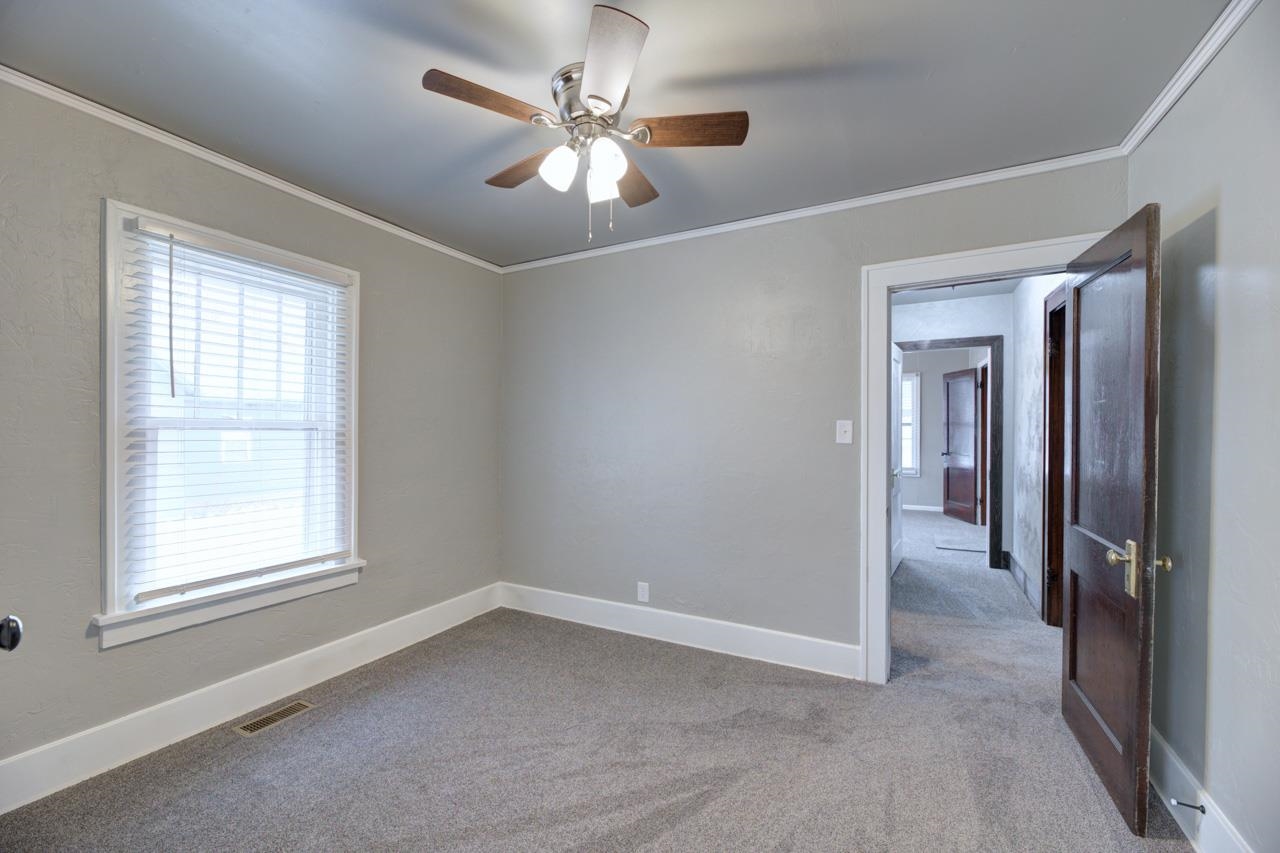 411 W Chestnut Ave. Property Photo 18