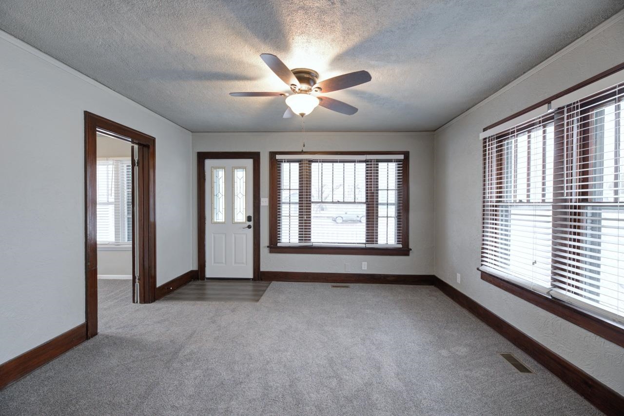 411 W Chestnut Ave. Property Photo 23