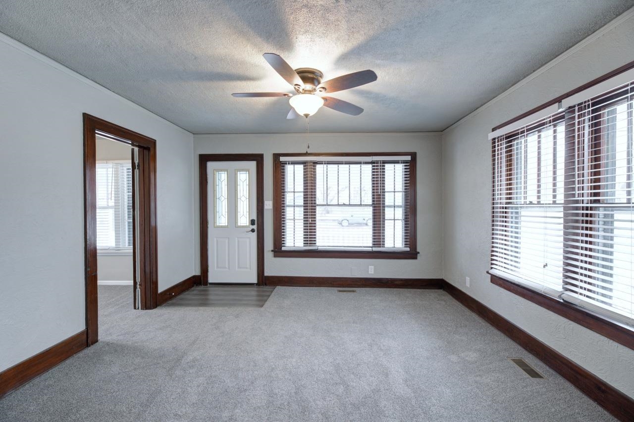 411 W Chestnut Ave. Property Photo 24