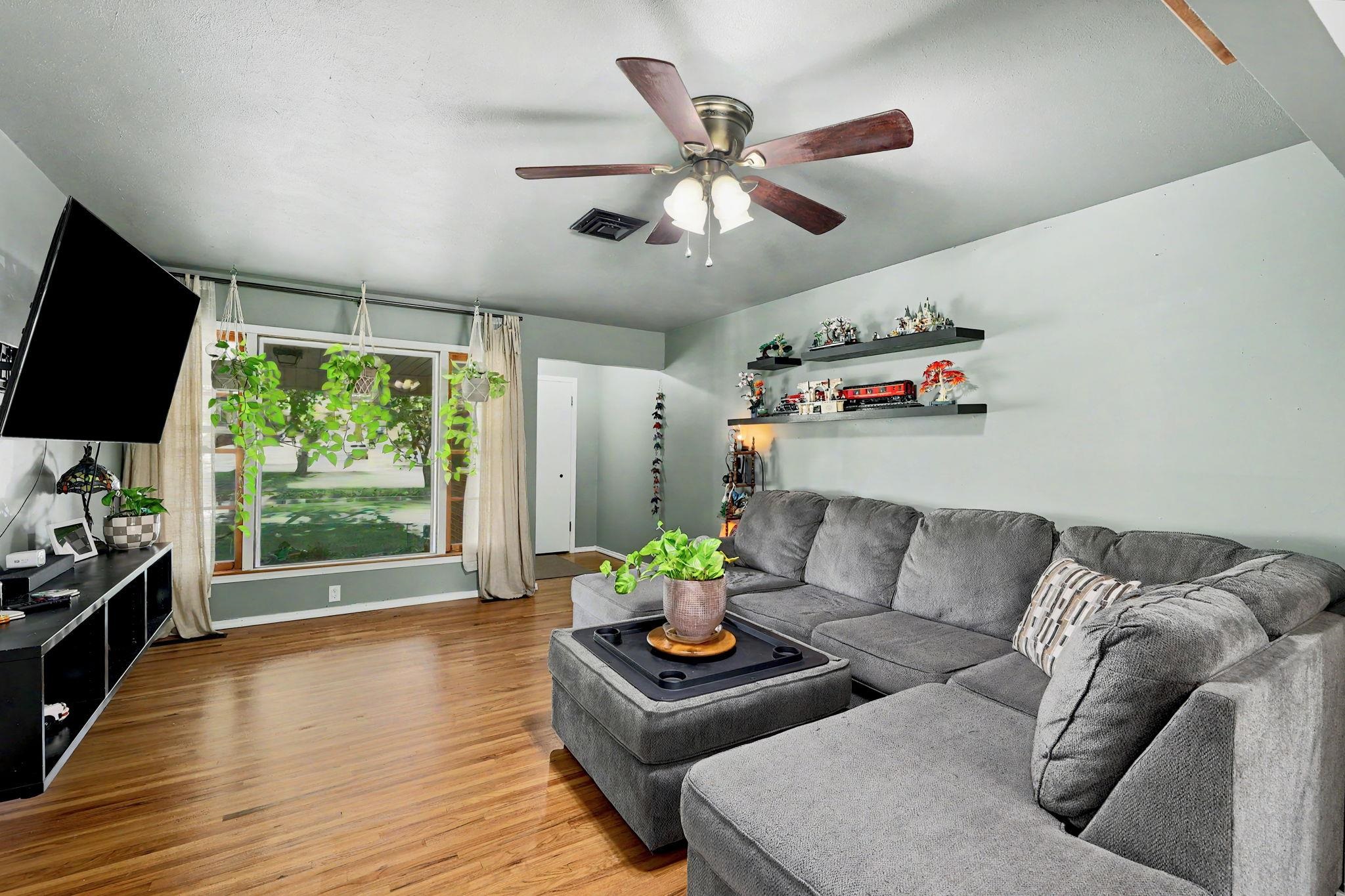 1032 S Fabrique Property Photo 7
