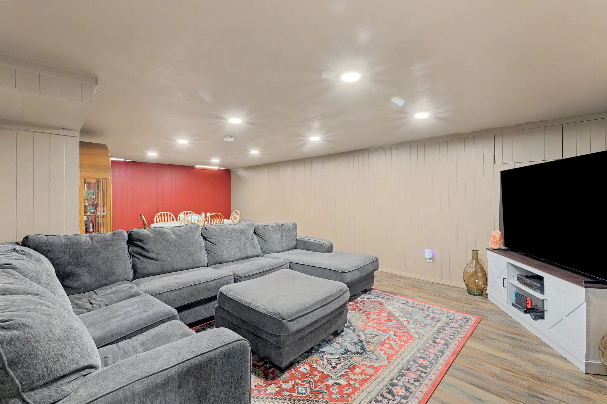1032 S Fabrique Property Photo 23