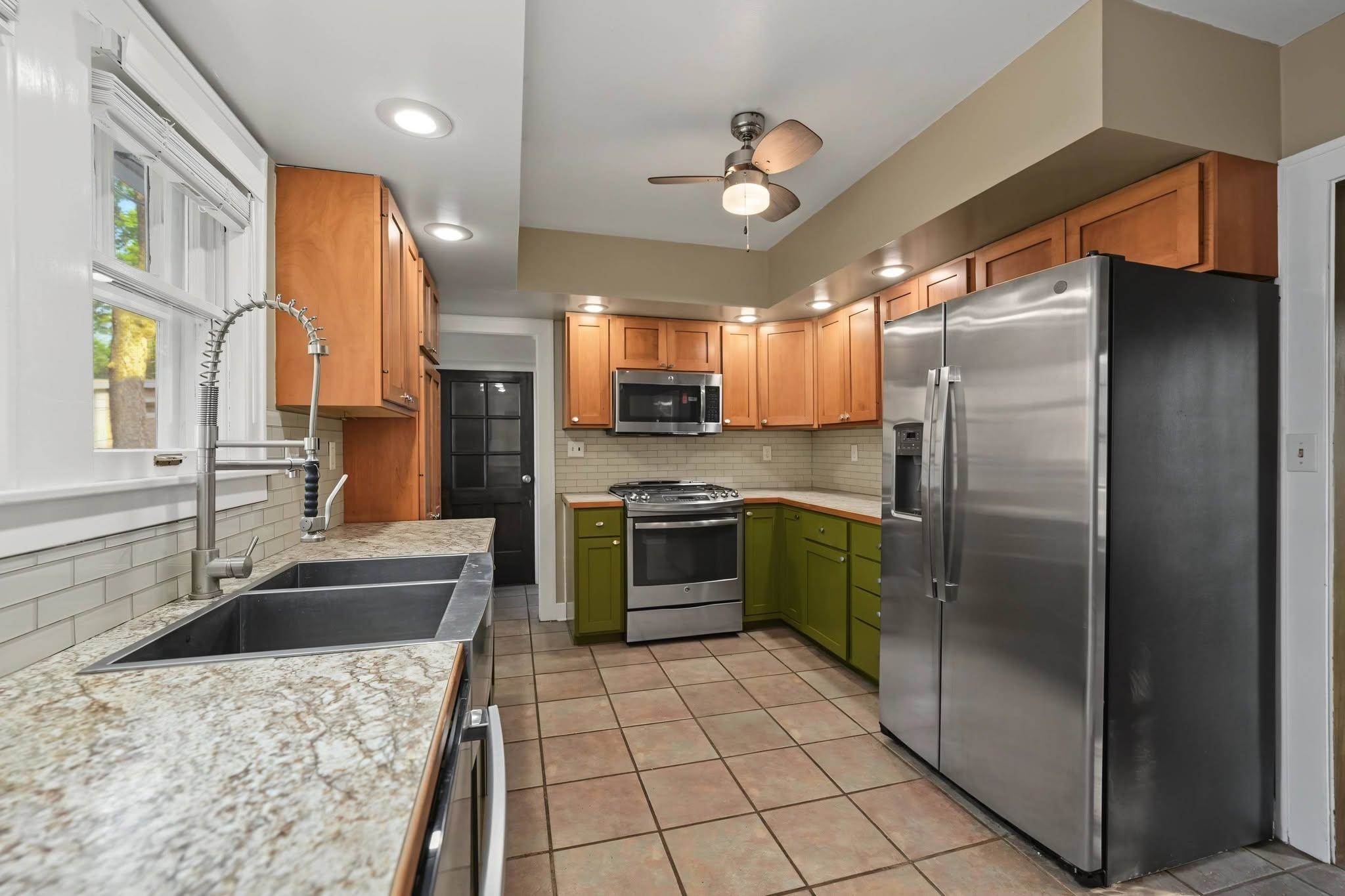 211 Greenway Rd. Property Photo 5