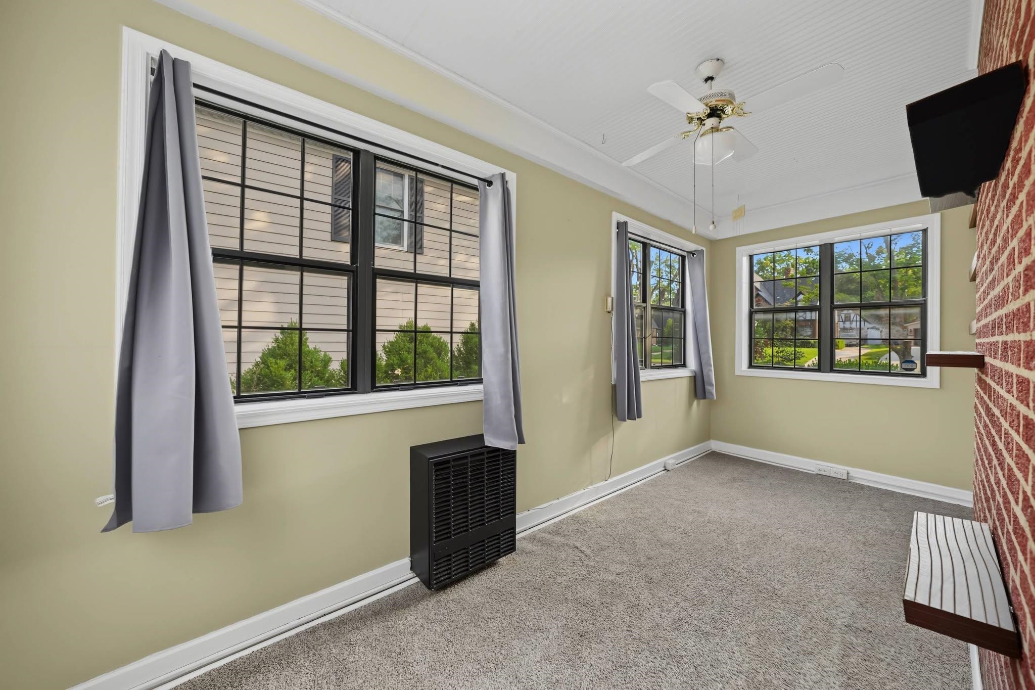 211 Greenway Rd. Property Photo 10