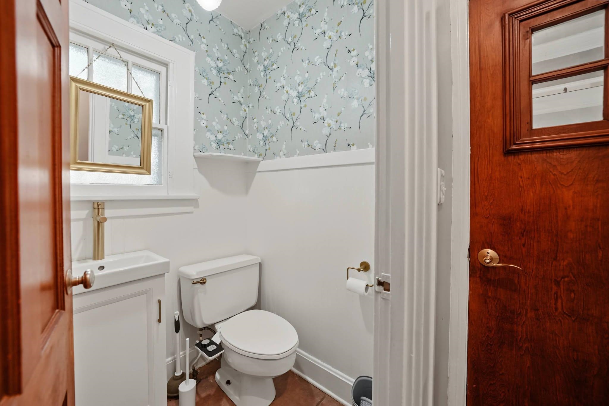 211 Greenway Rd. Property Photo 11