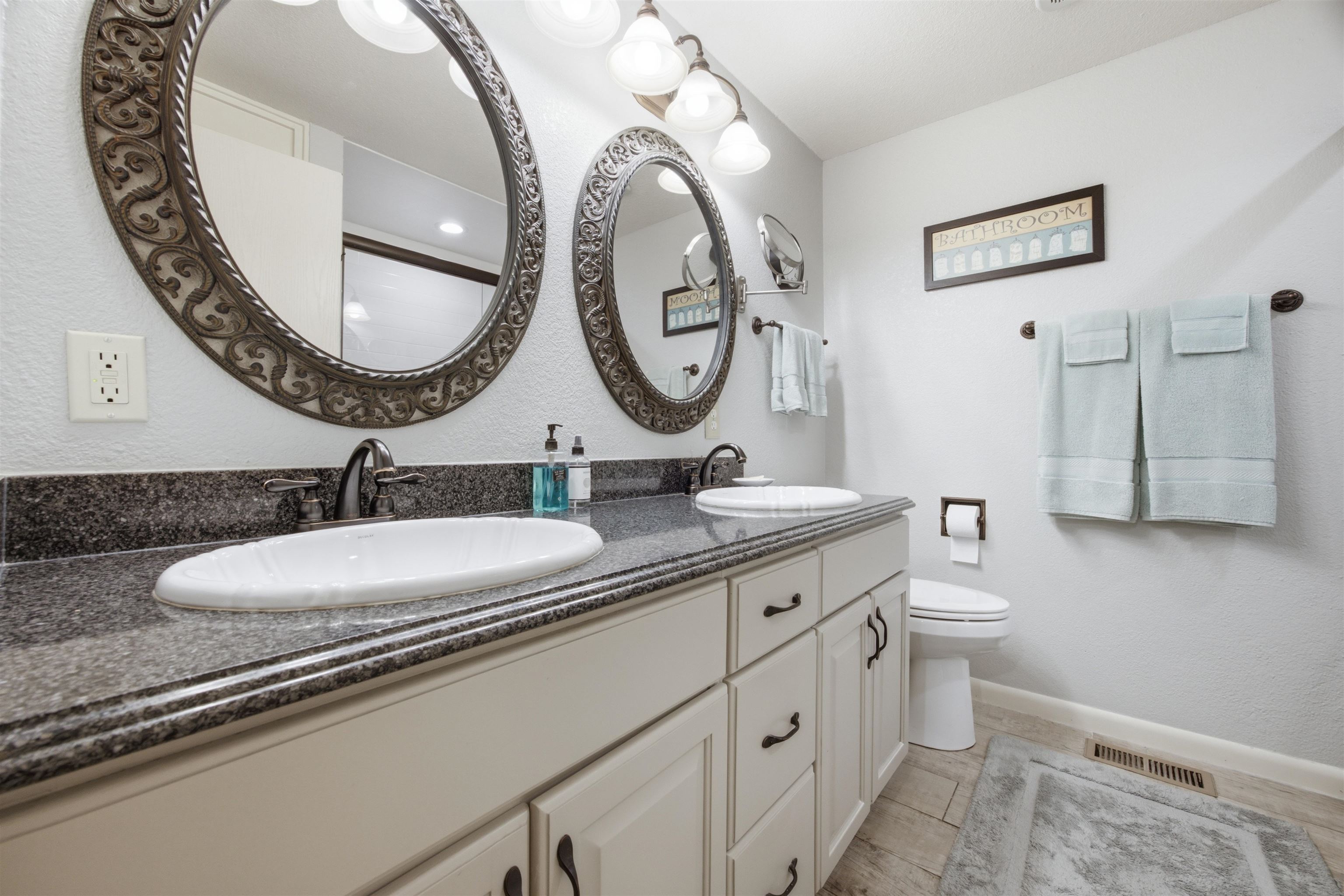 4664 Sw 130th Property Photo 17