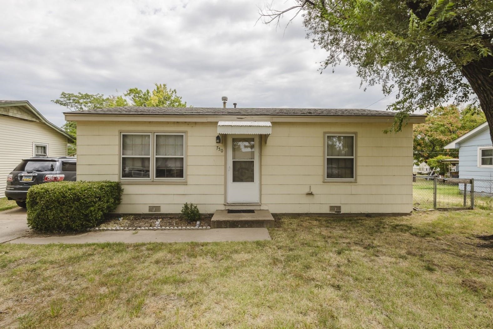 750 N Arapaho Property Photo 1