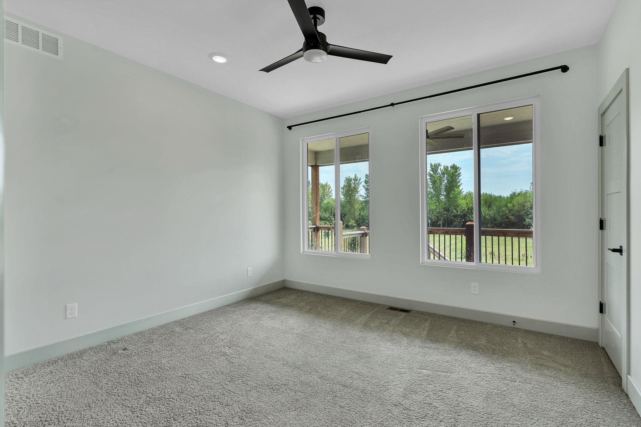 429 Cedar Point Ct Property Photo 23