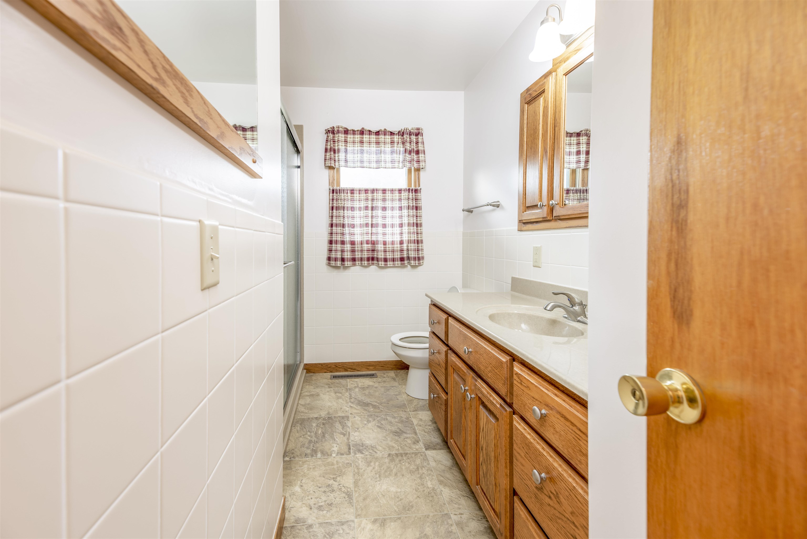 241 S Howard Property Photo 13