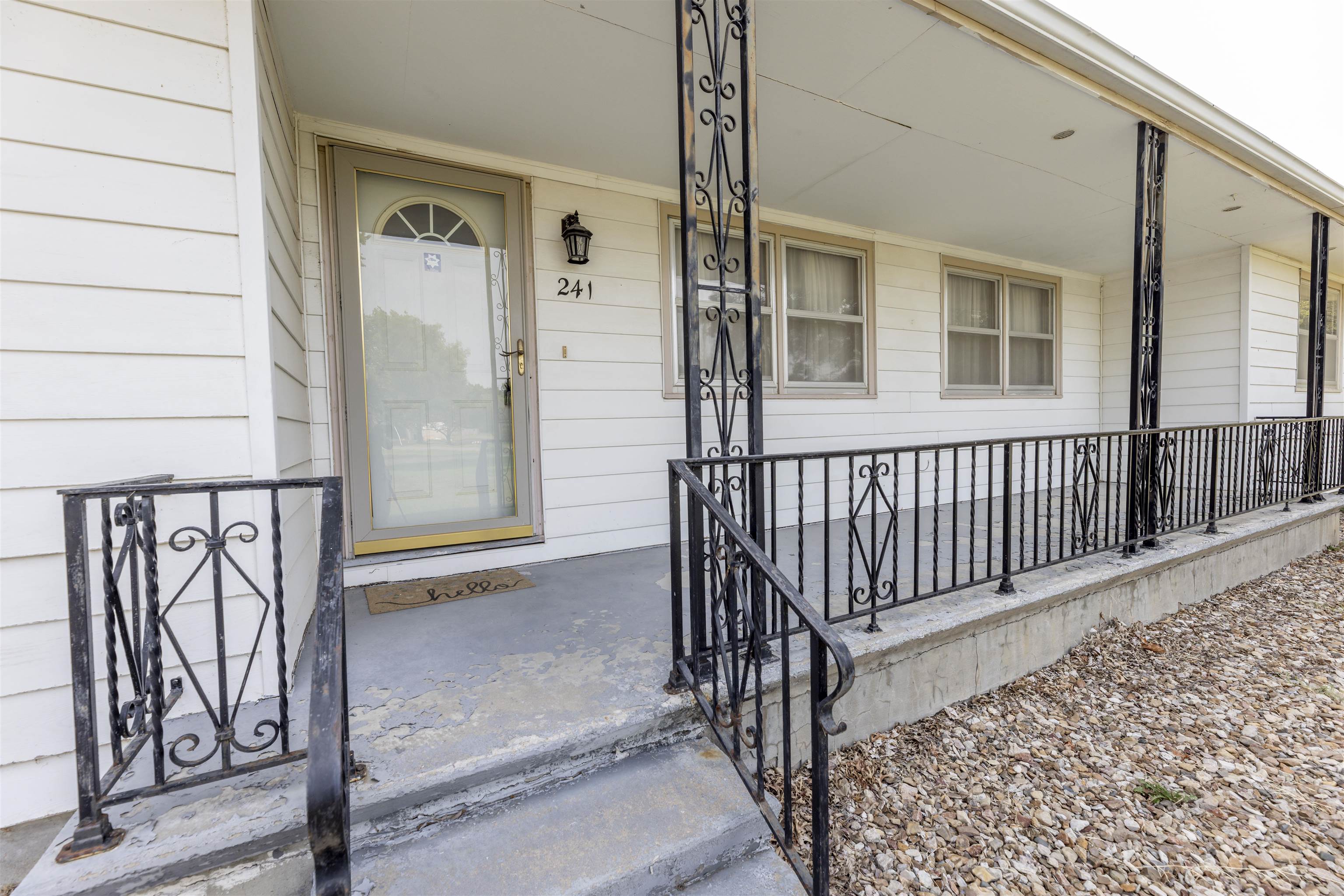 241 S Howard Property Photo 18