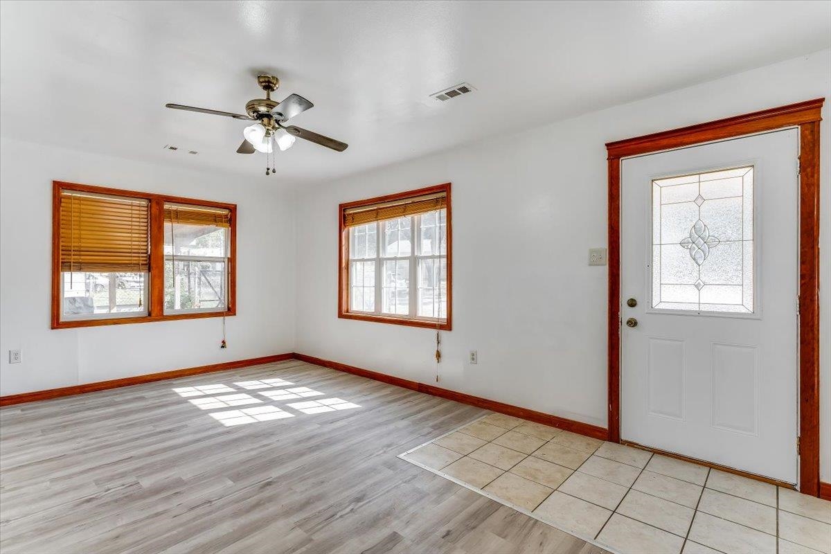 4455 S Hemlock Property Photo 7