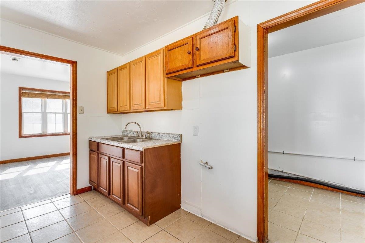 4455 S Hemlock Property Photo 11