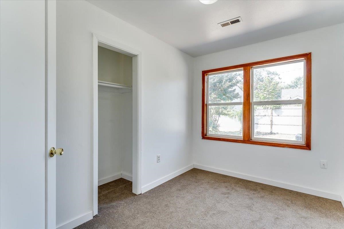 4455 S Hemlock Property Photo 17