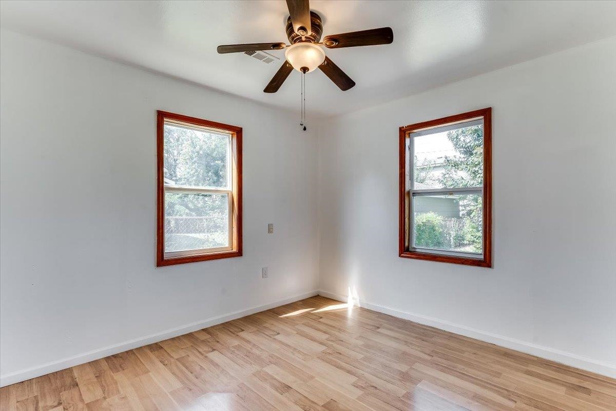 4455 S Hemlock Property Photo 19
