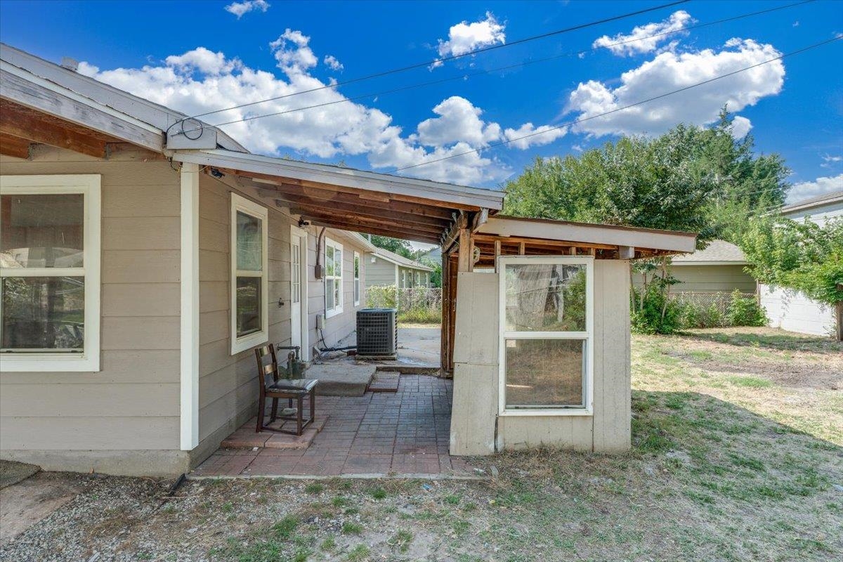4455 S Hemlock Property Photo 23