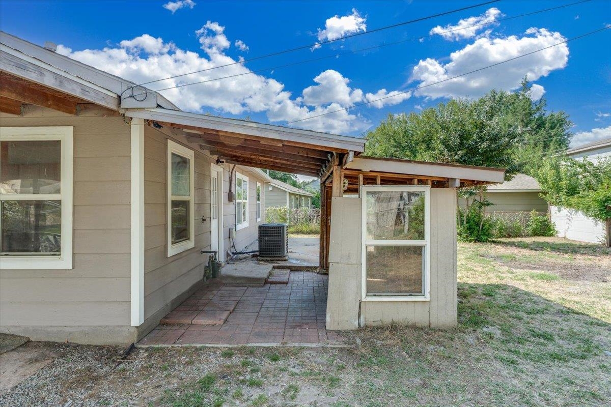 4455 S Hemlock Property Photo 24