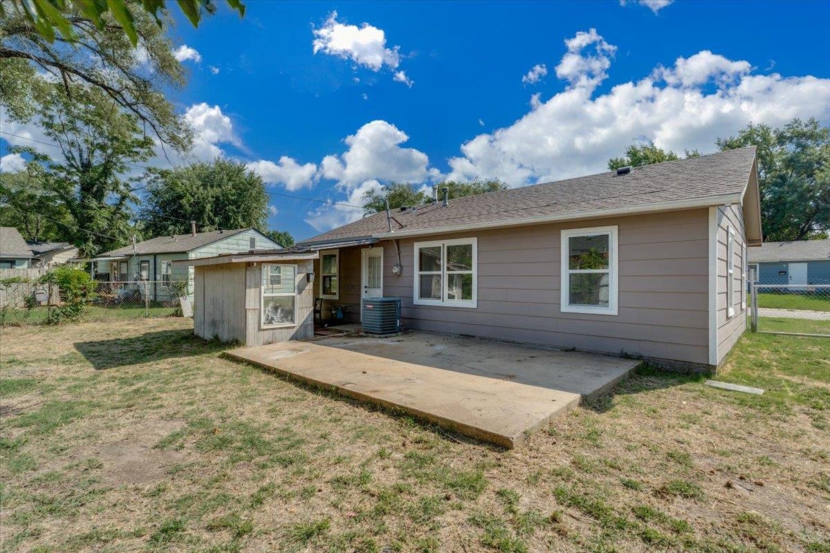 4455 S Hemlock Property Photo 27