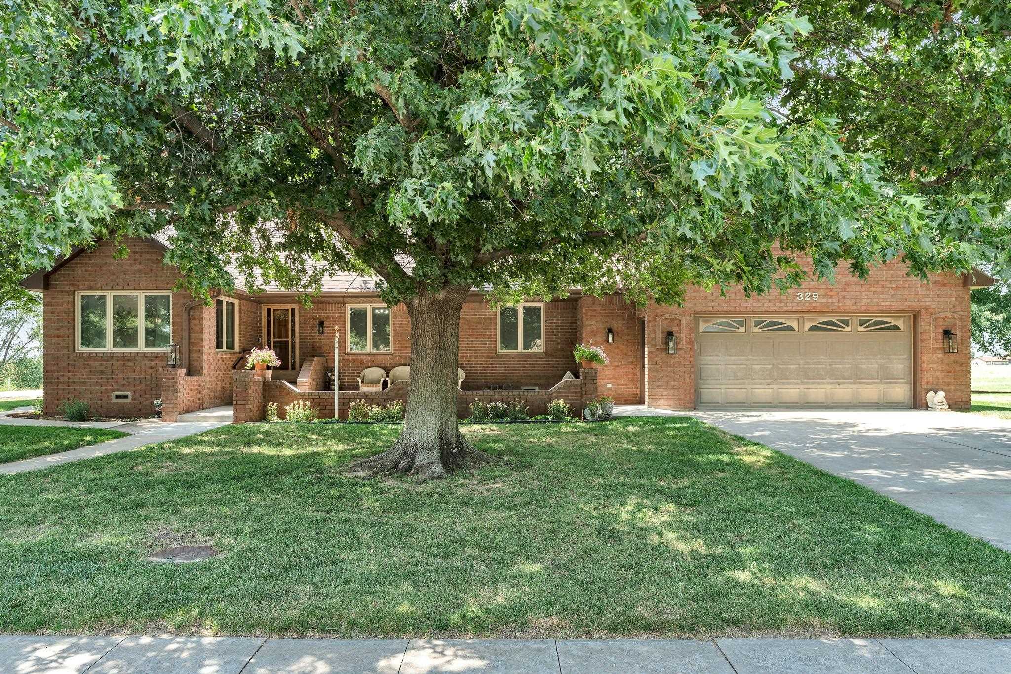 329 S Adams Property Photo 1