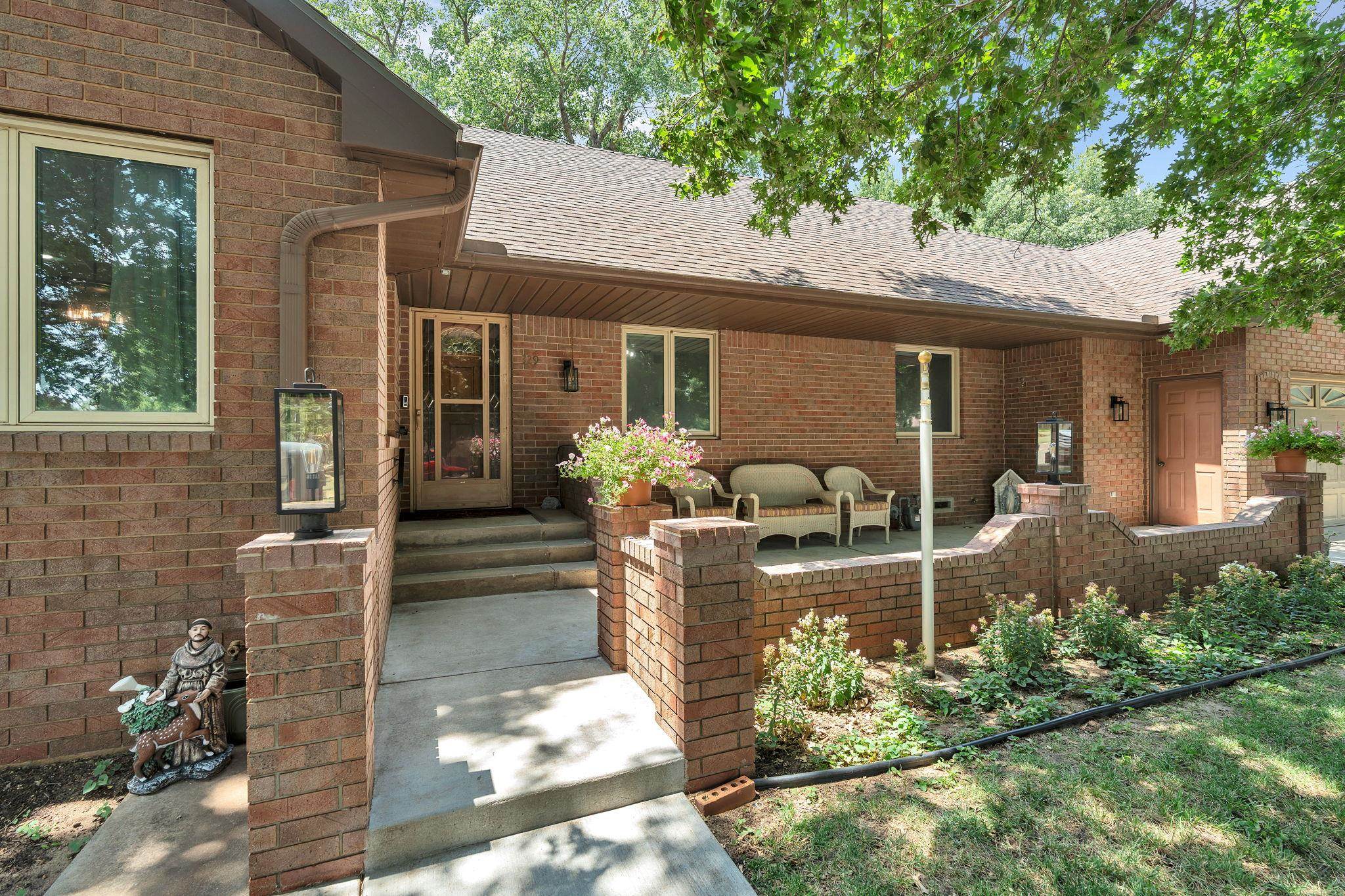 329 S Adams Property Photo 3